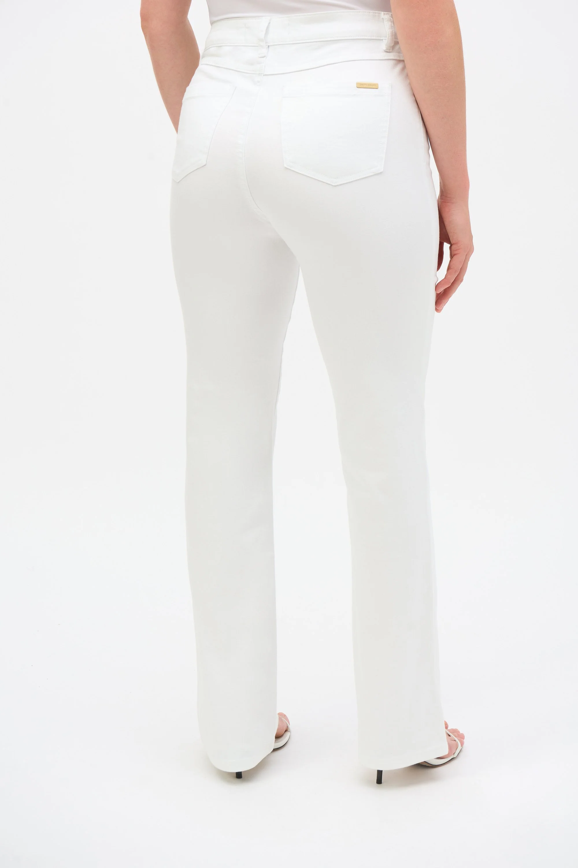 251967 Joseph Ribkoff white jeans - Image 3