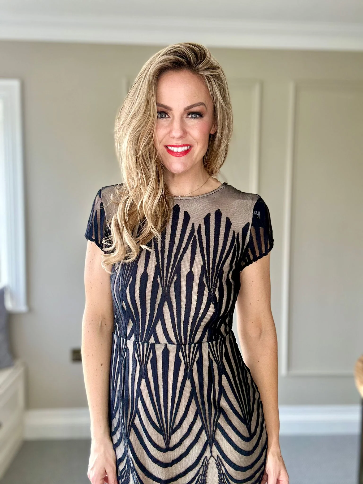 Annabelle black/nude dress 241776 - Image 5