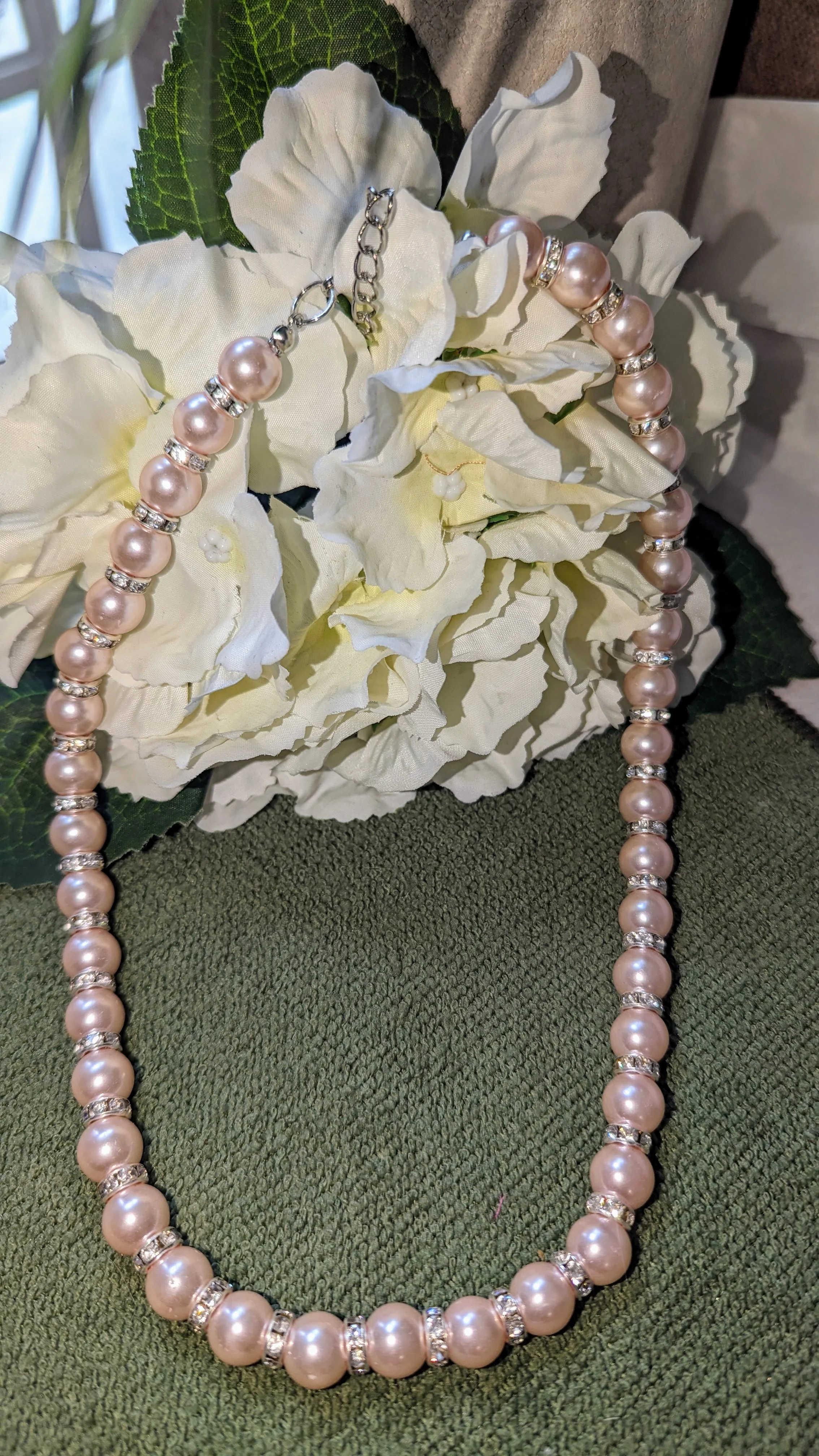 Blush pink 3 piece pearl set - Image 3