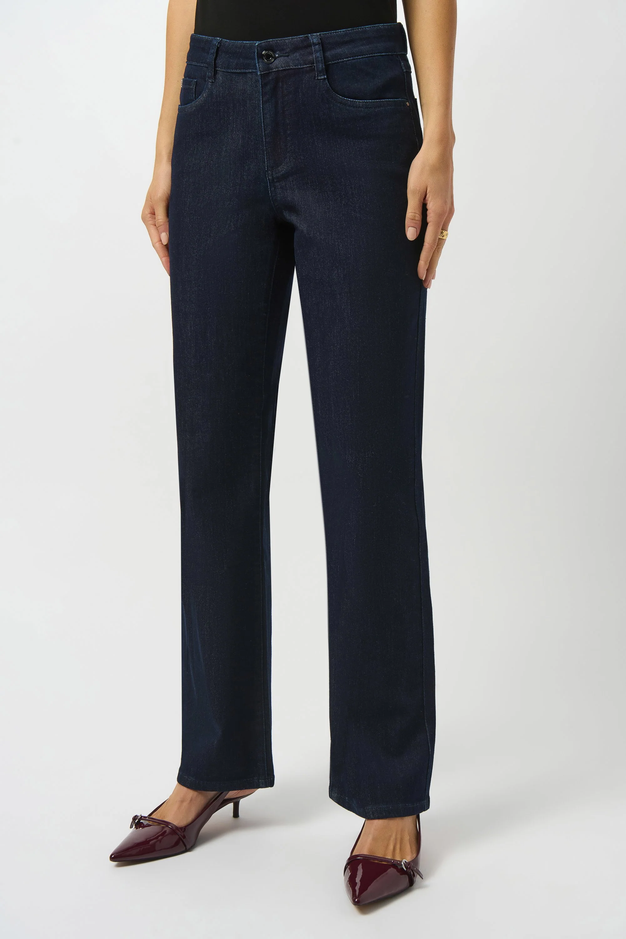 Brooke | Classic Bootcut Stretch Jeans
251967F25 - Image 2