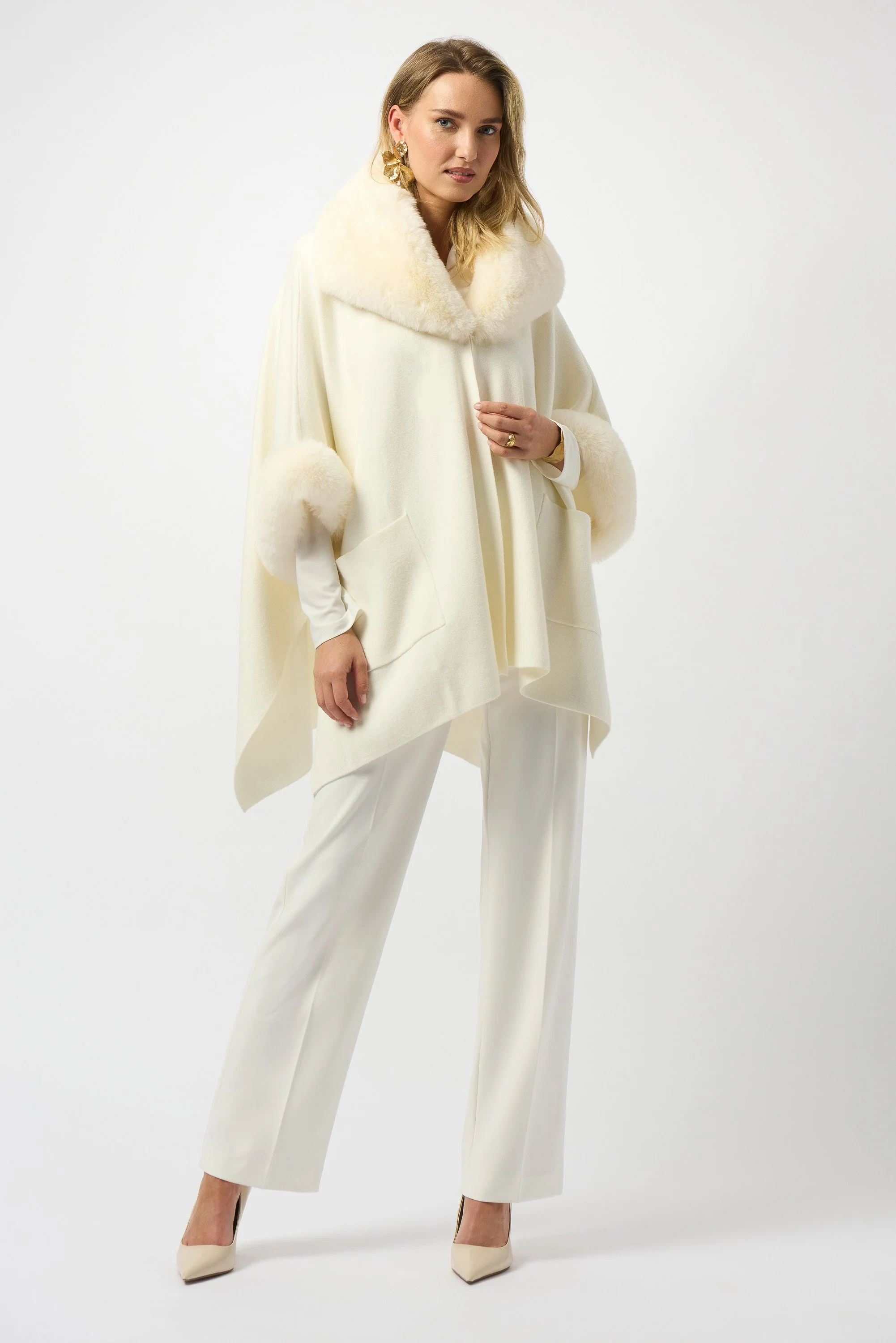 Brushed Jacquard and Faux Fur Cape
243930F25 - Image 2
