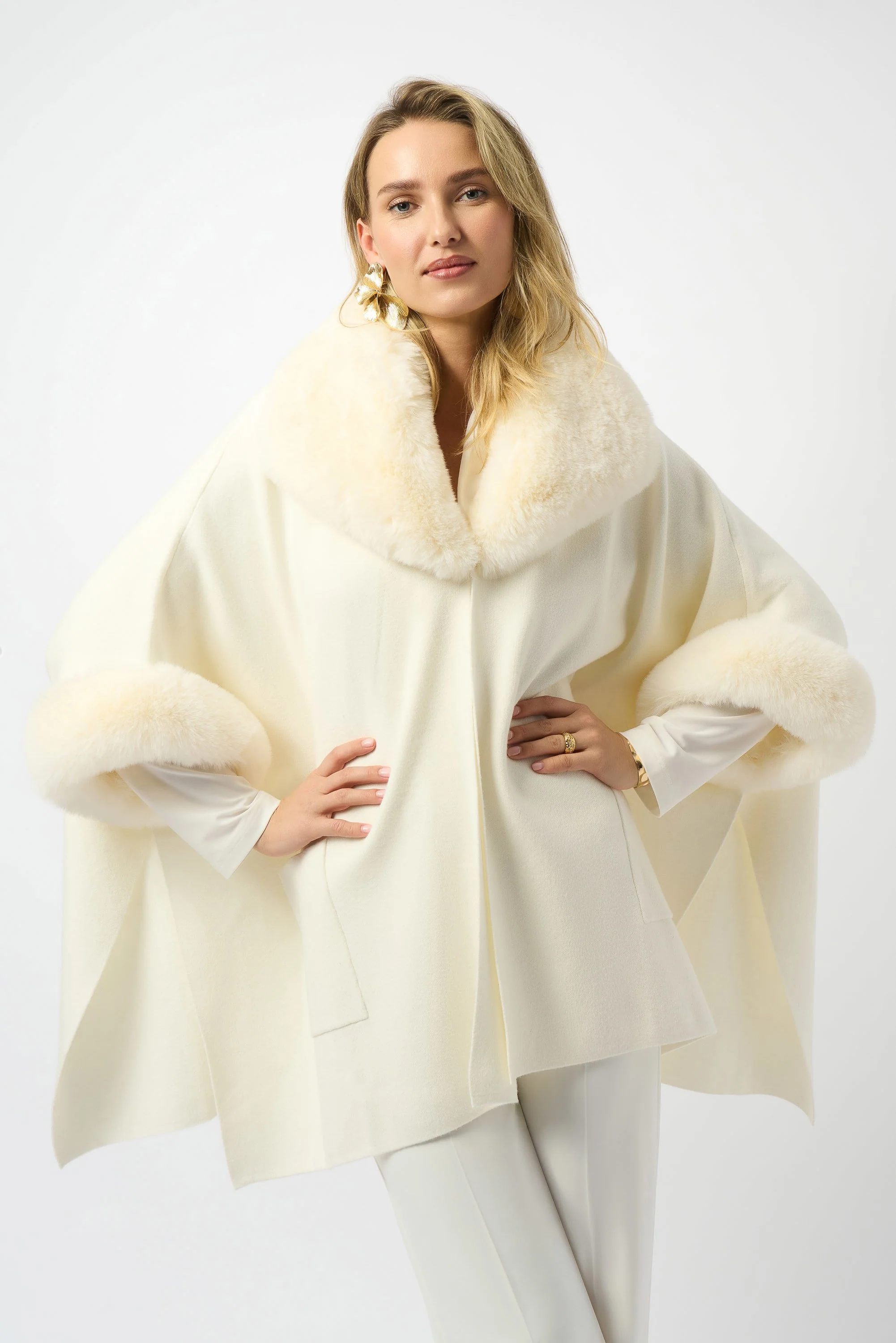 Brushed Jacquard and Faux Fur Cape
243930F25 - Image 3