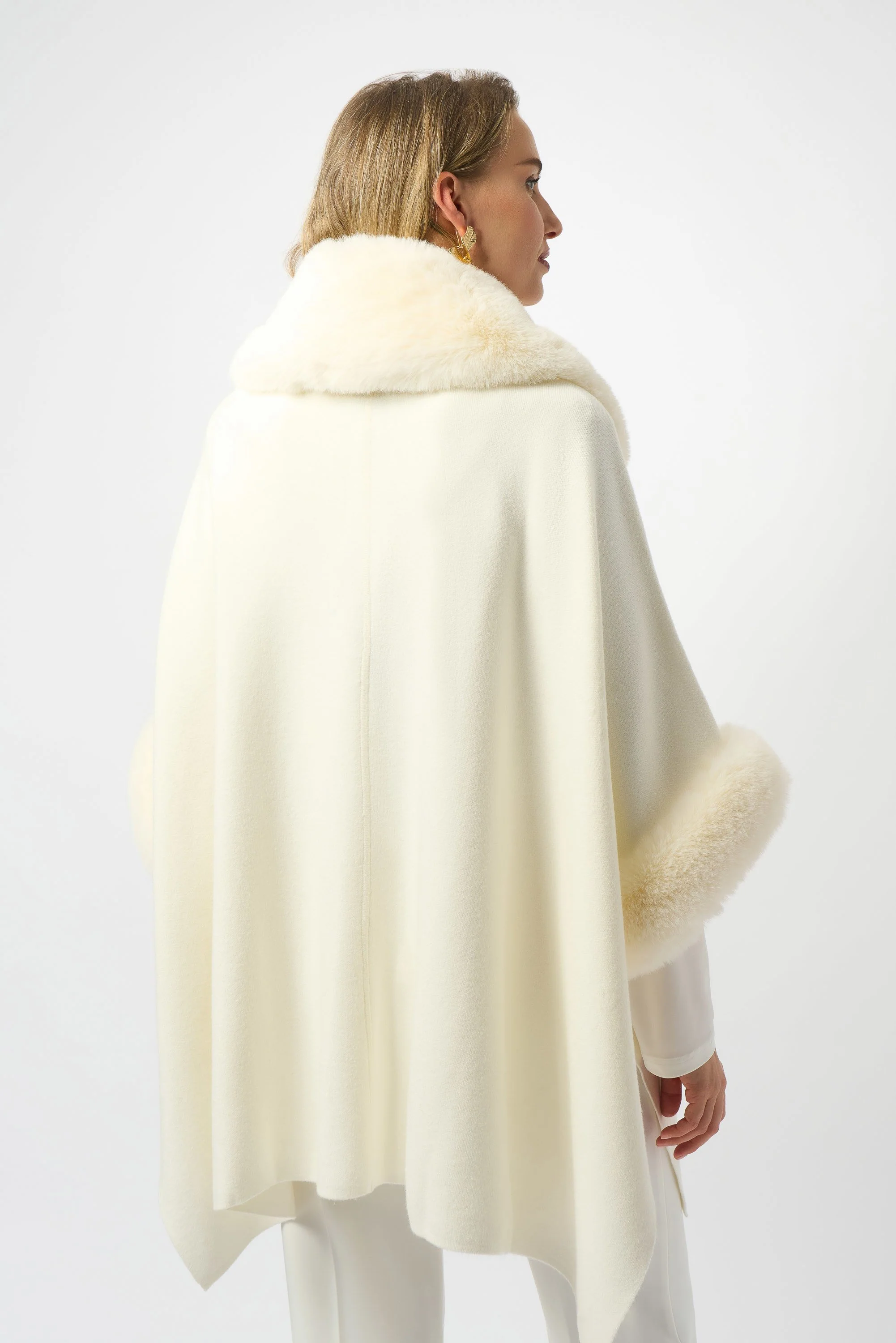 Brushed Jacquard and Faux Fur Cape
243930F25 - Image 4