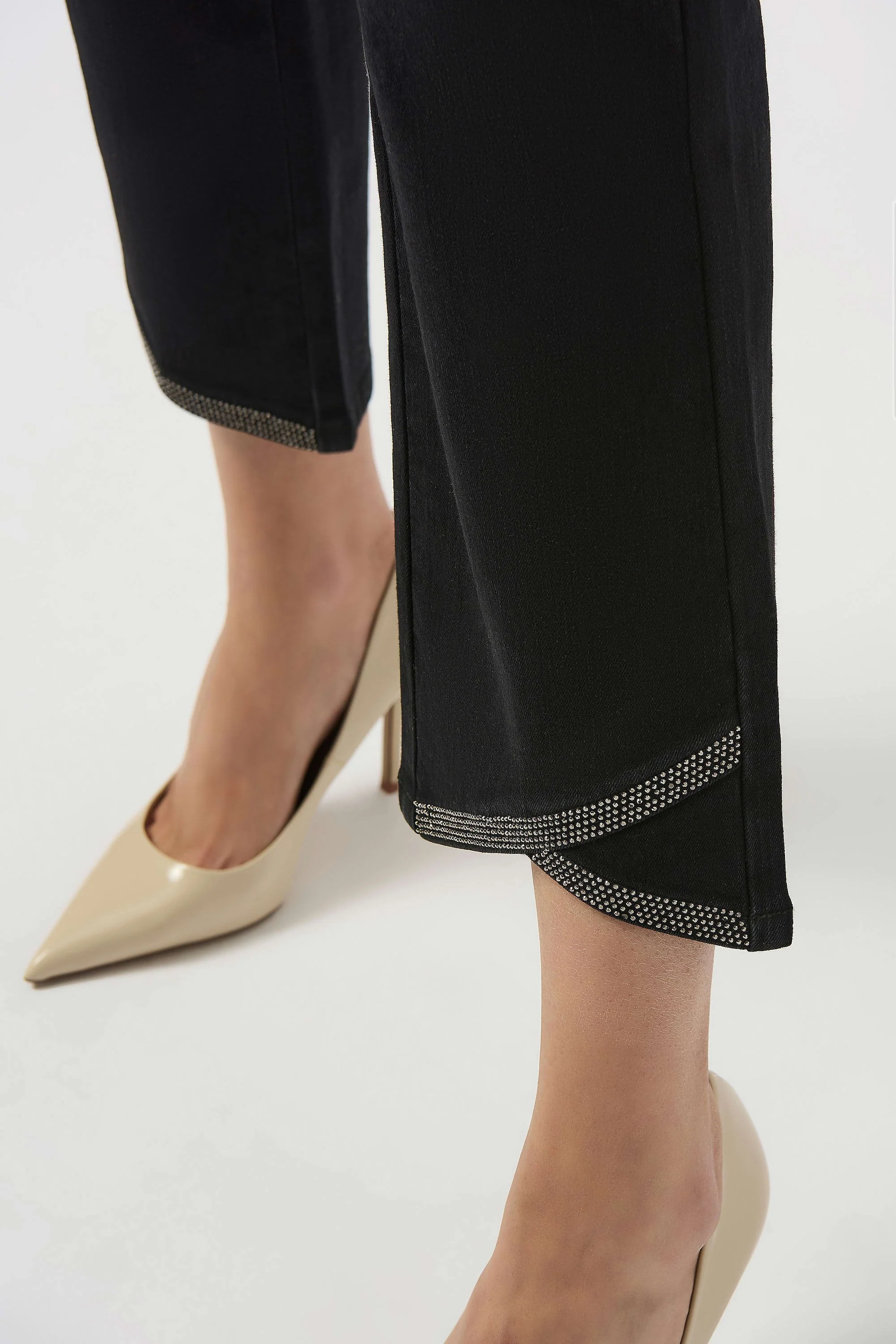 Classic Straight Leg Stretch Denim Jeans / black
253986
_ - Image 2