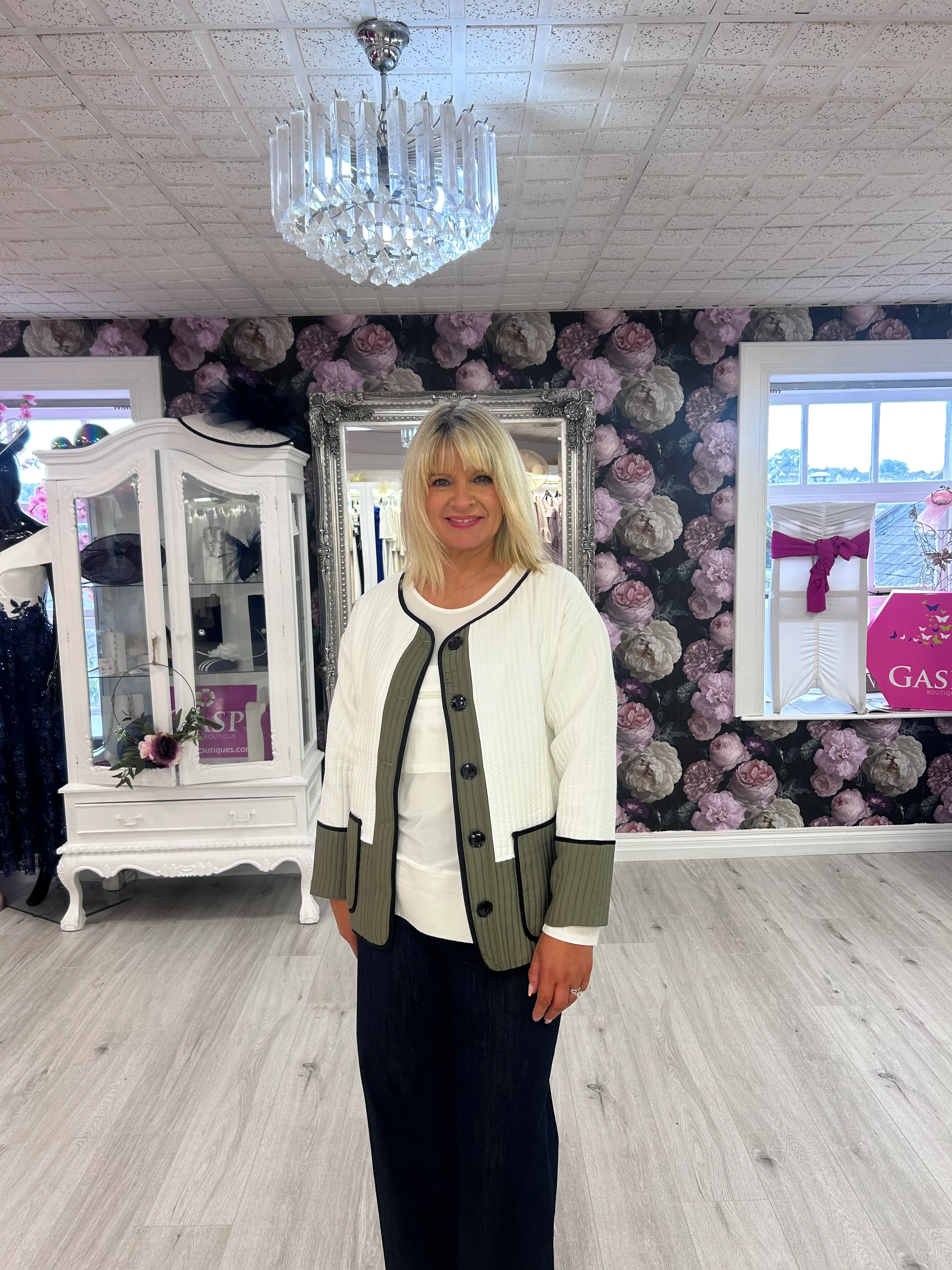Inco Cream cardigan with Olive green. - Image 4