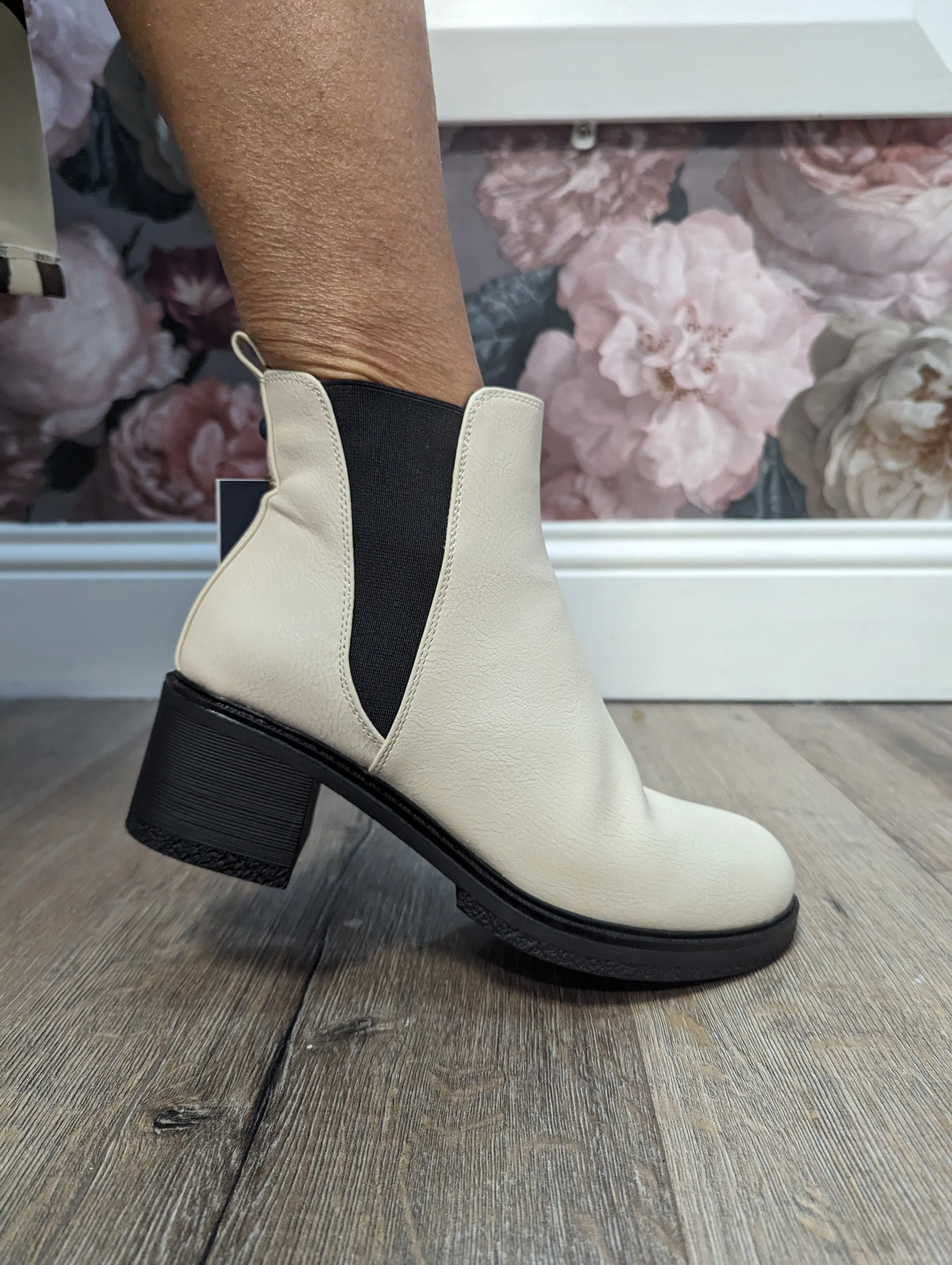 Cream Ophelia boot - Image 4