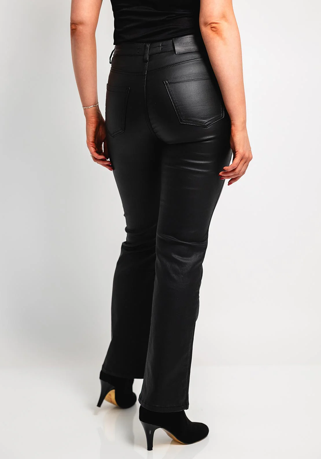 Eloise leatherette Jean rant and rave . - Image 2