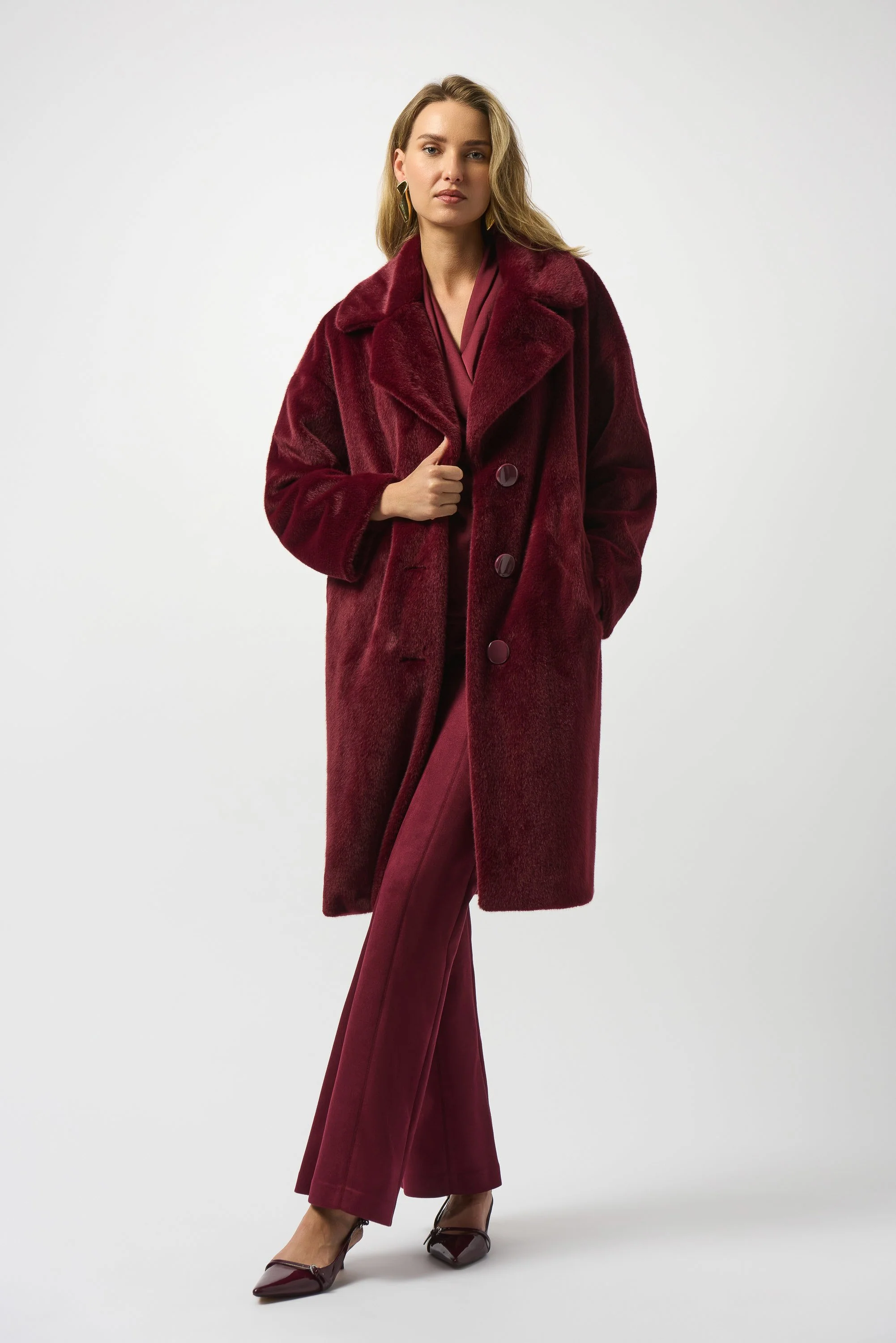 Faux Fur Straight Coat
243902F25