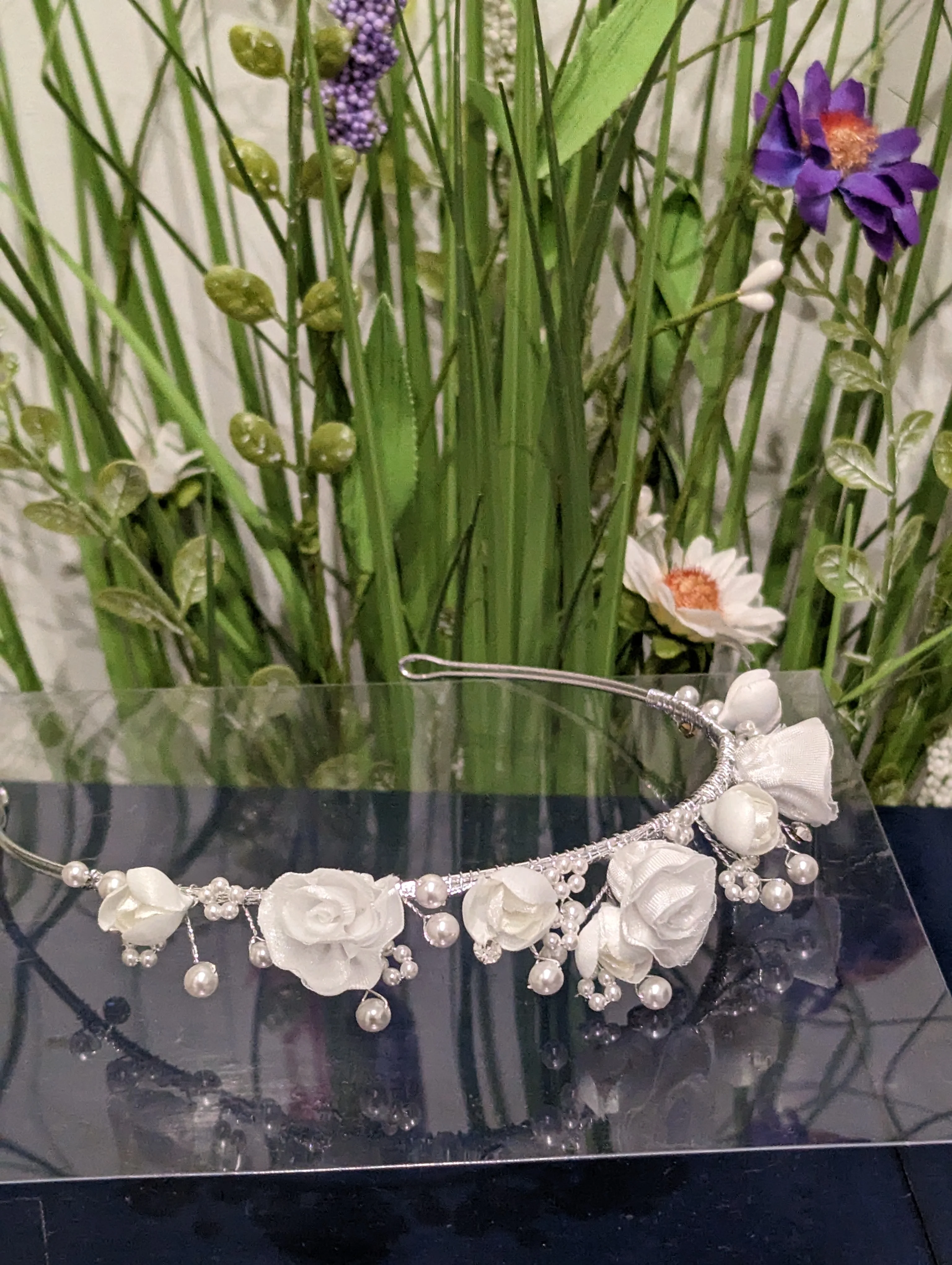 Flower amd pearl tiara 5203