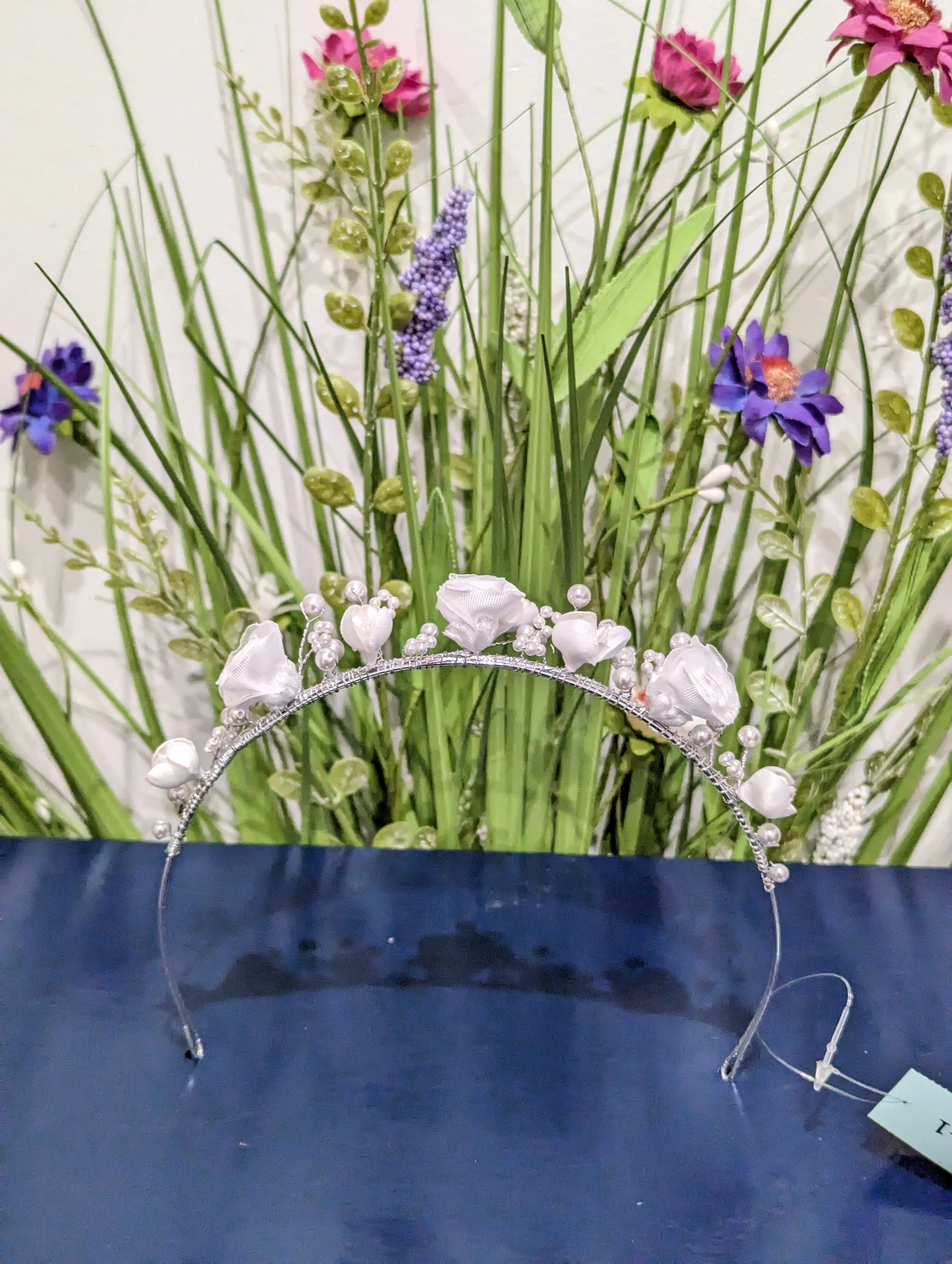 Flower amd pearl tiara 5203 - Image 3