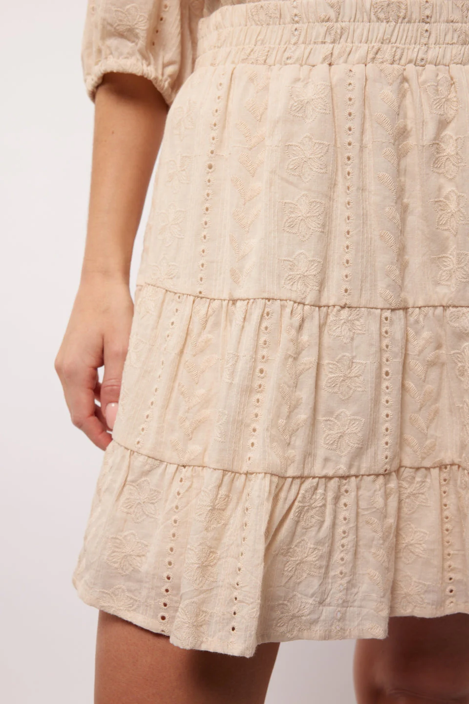 Fluresk sand skirt - Image 4