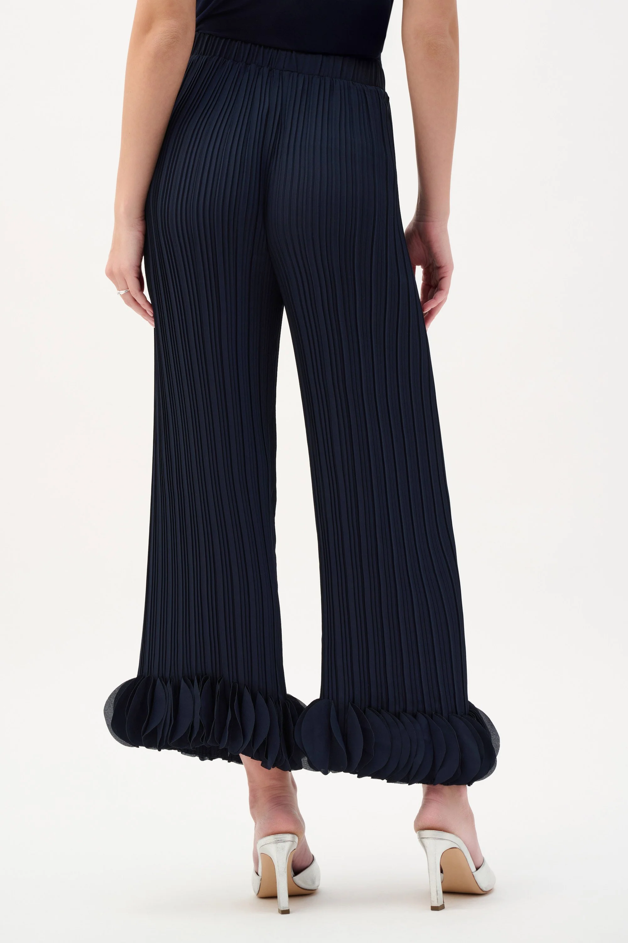 Georgette Wide Leg Pleated Pants
253940S26 navy - Image 4