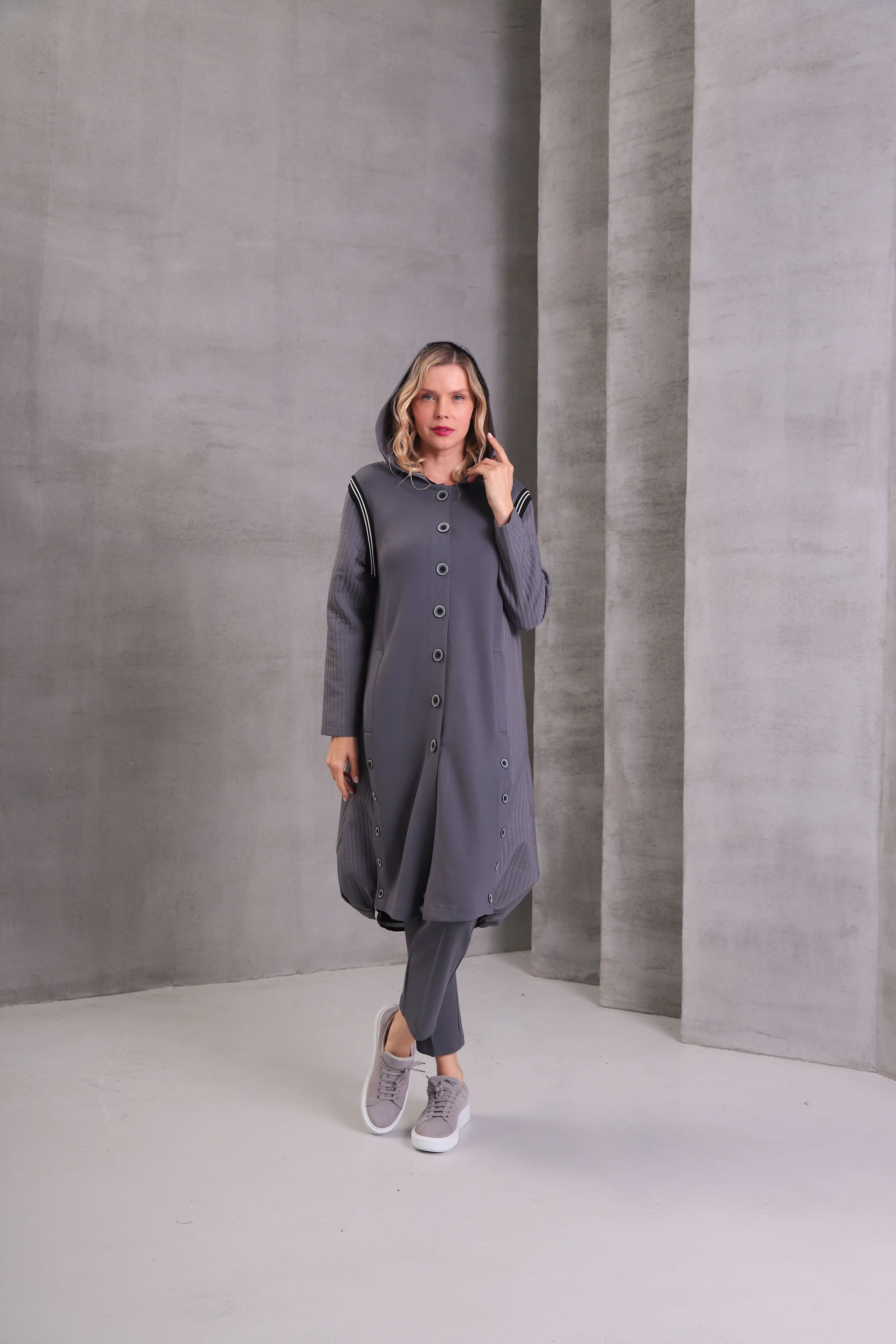 Inco grey maxi buttoned coat - Image 2