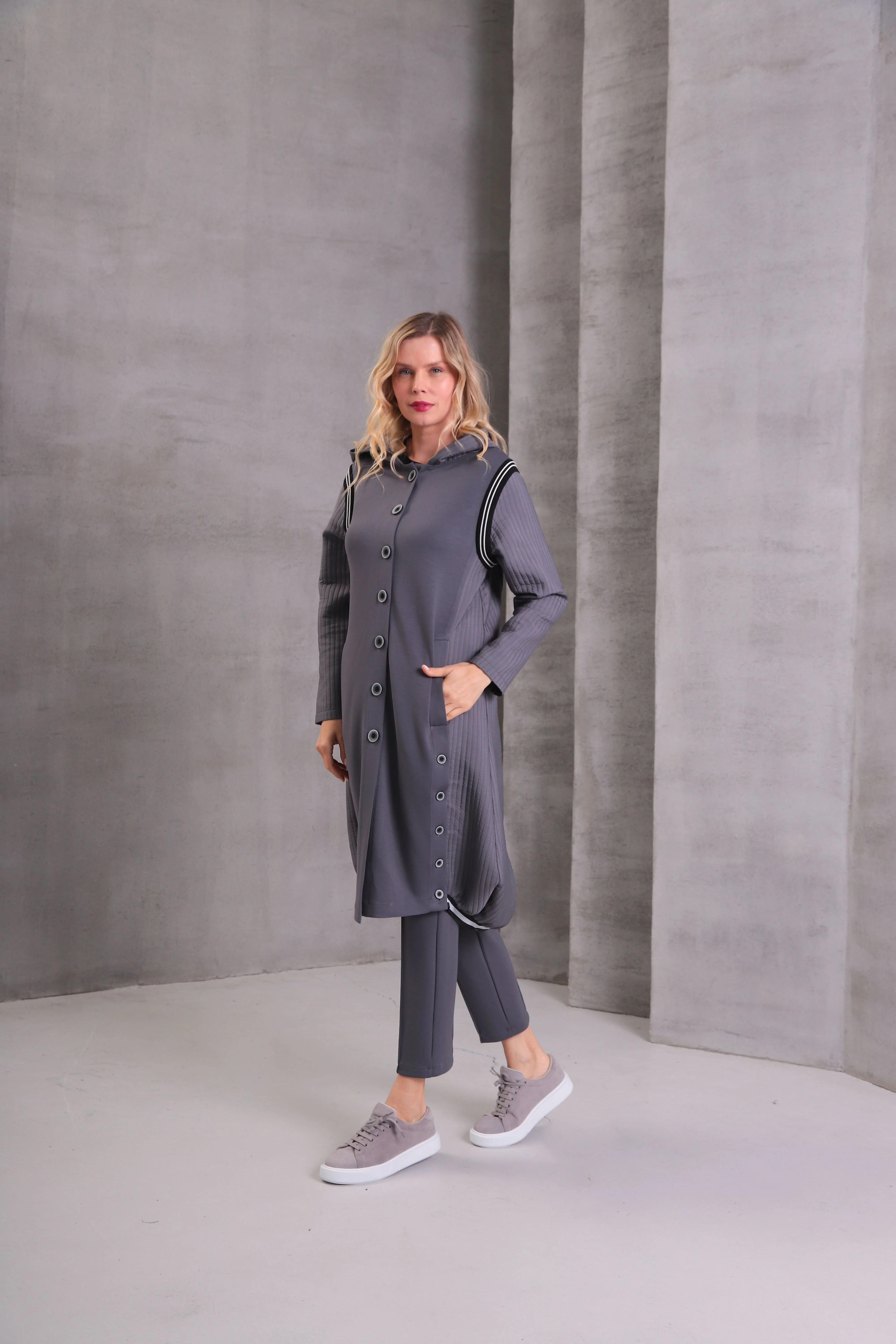 Inco grey maxi buttoned coat - Image 3
