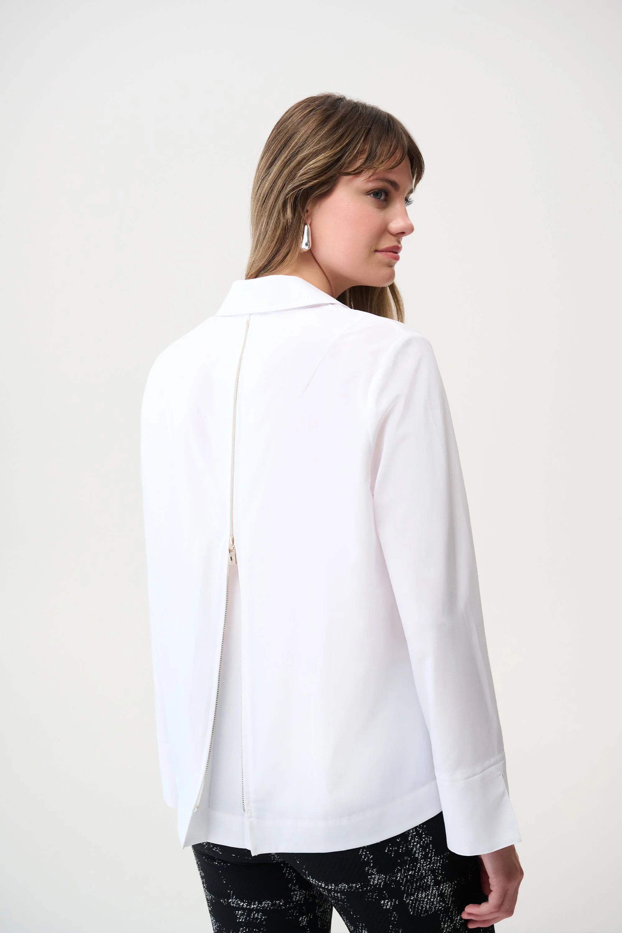 JOESPH RIBKOFF 253923 Stretch Poplin Button-Front Blouse with Zipper Accent in optic white