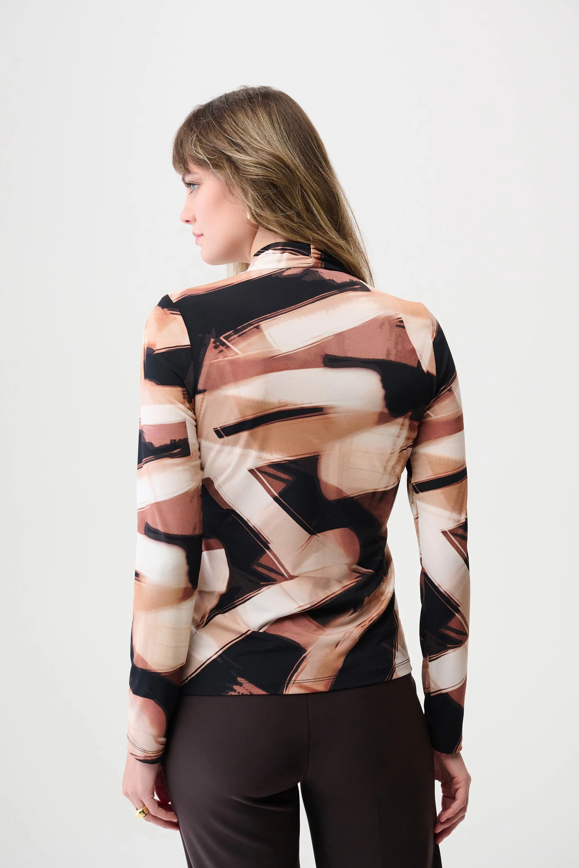 JOSEPH RIBKOFF 254218 Silky Knit Abstract Print Fitted Wrap Top in black/brown - Image 4