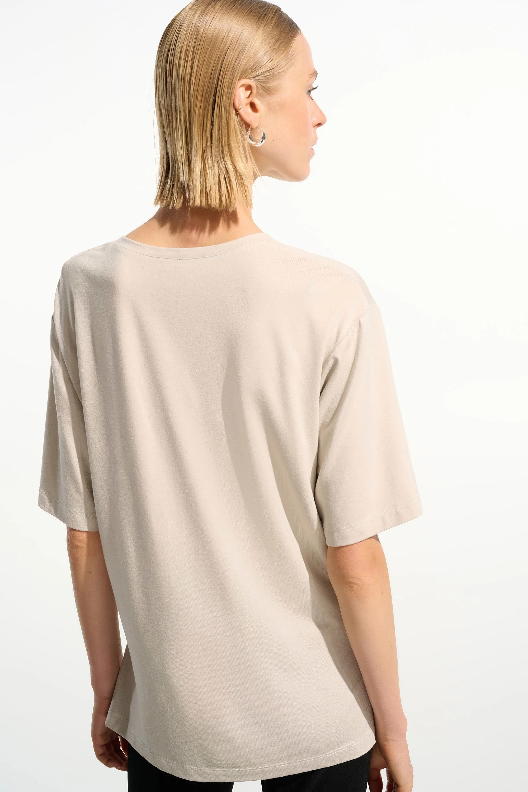 JOSEPH RIBKOFF 261600 Jersey Boxy Tunic With V-neckline in moonstone - Image 3