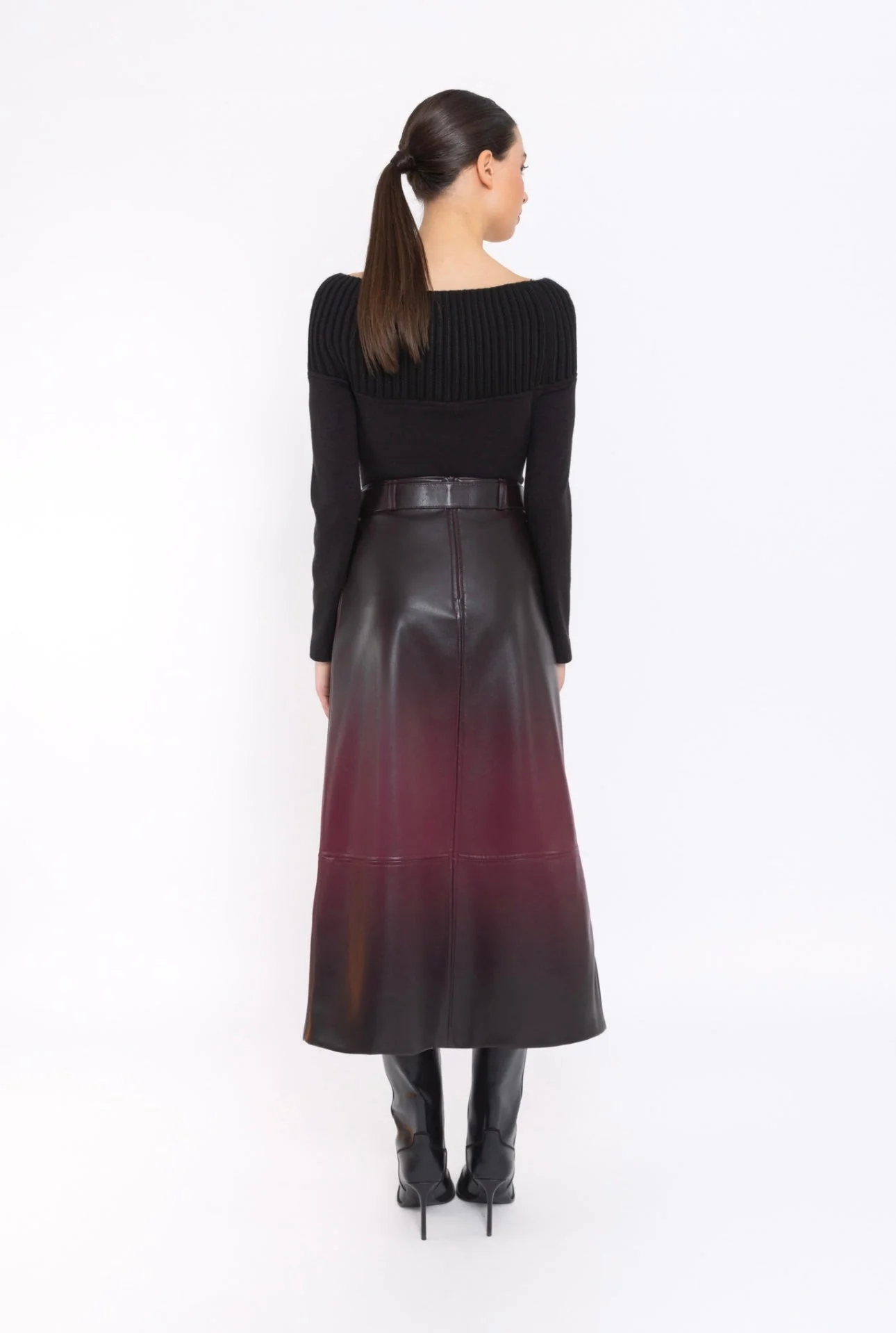 arggido skirt in Black & Merlot - Image 2
