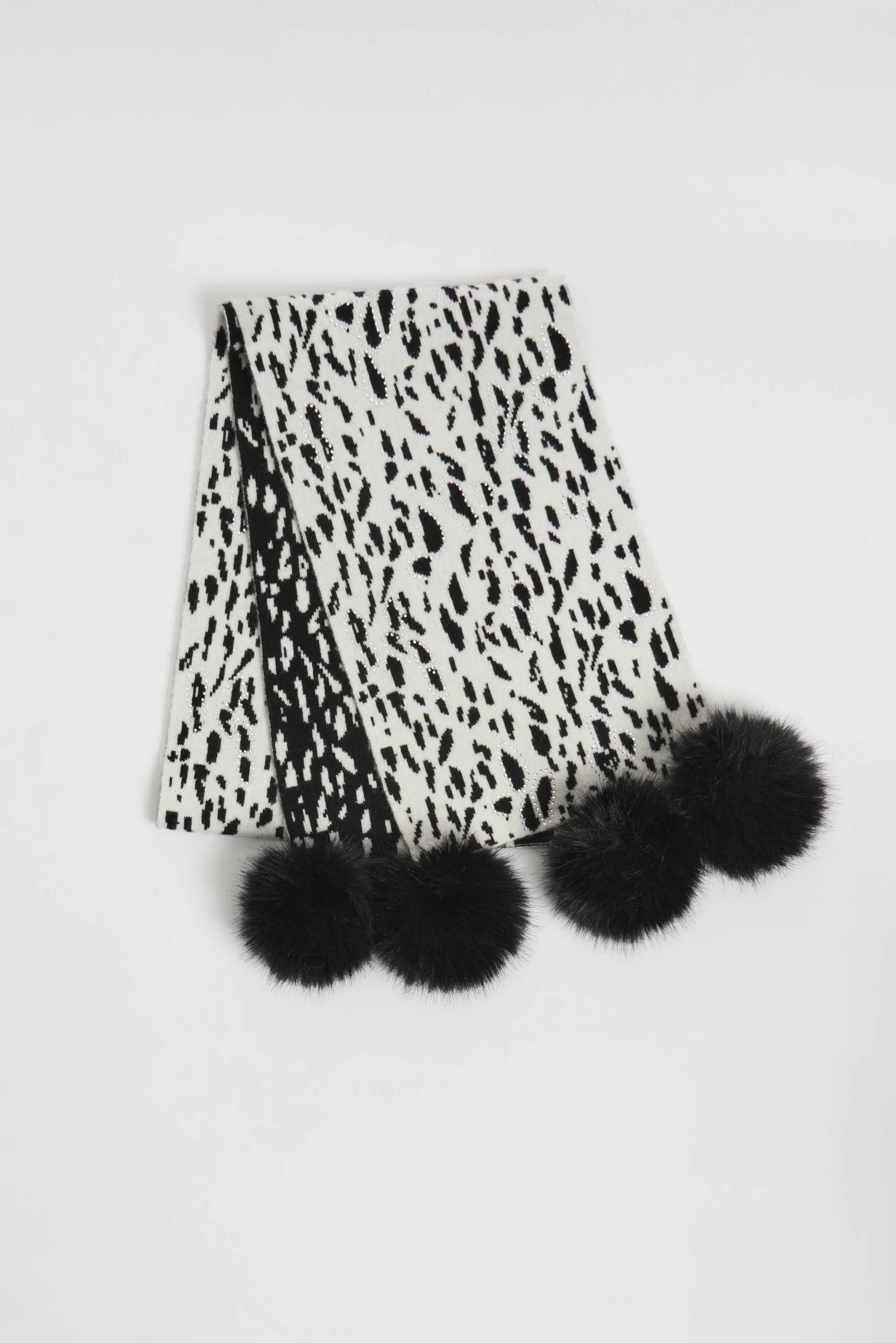 Knitted Animal Print Pompom Scarf
253972 - Image 3