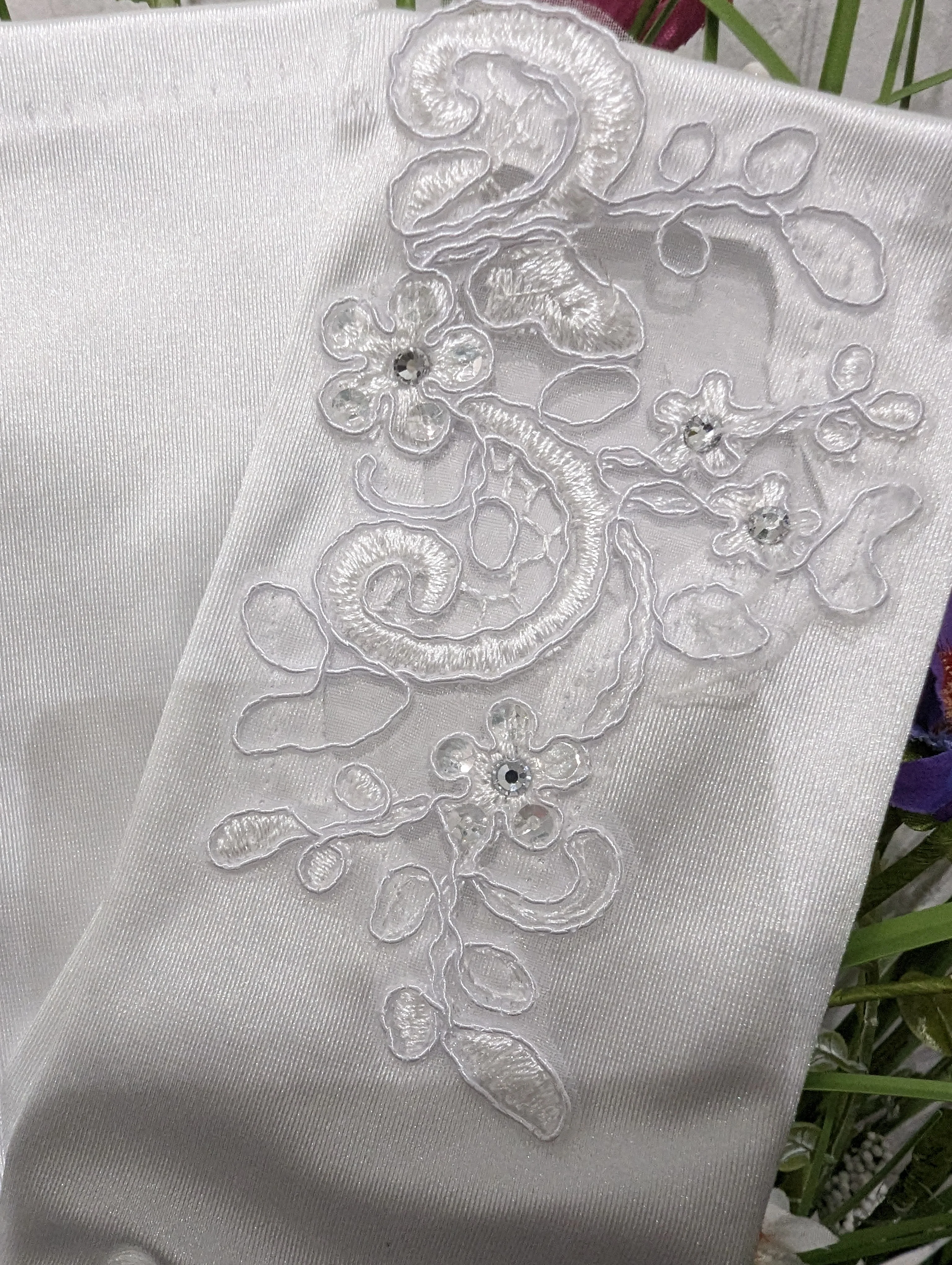 Lace communion glove - Image 3