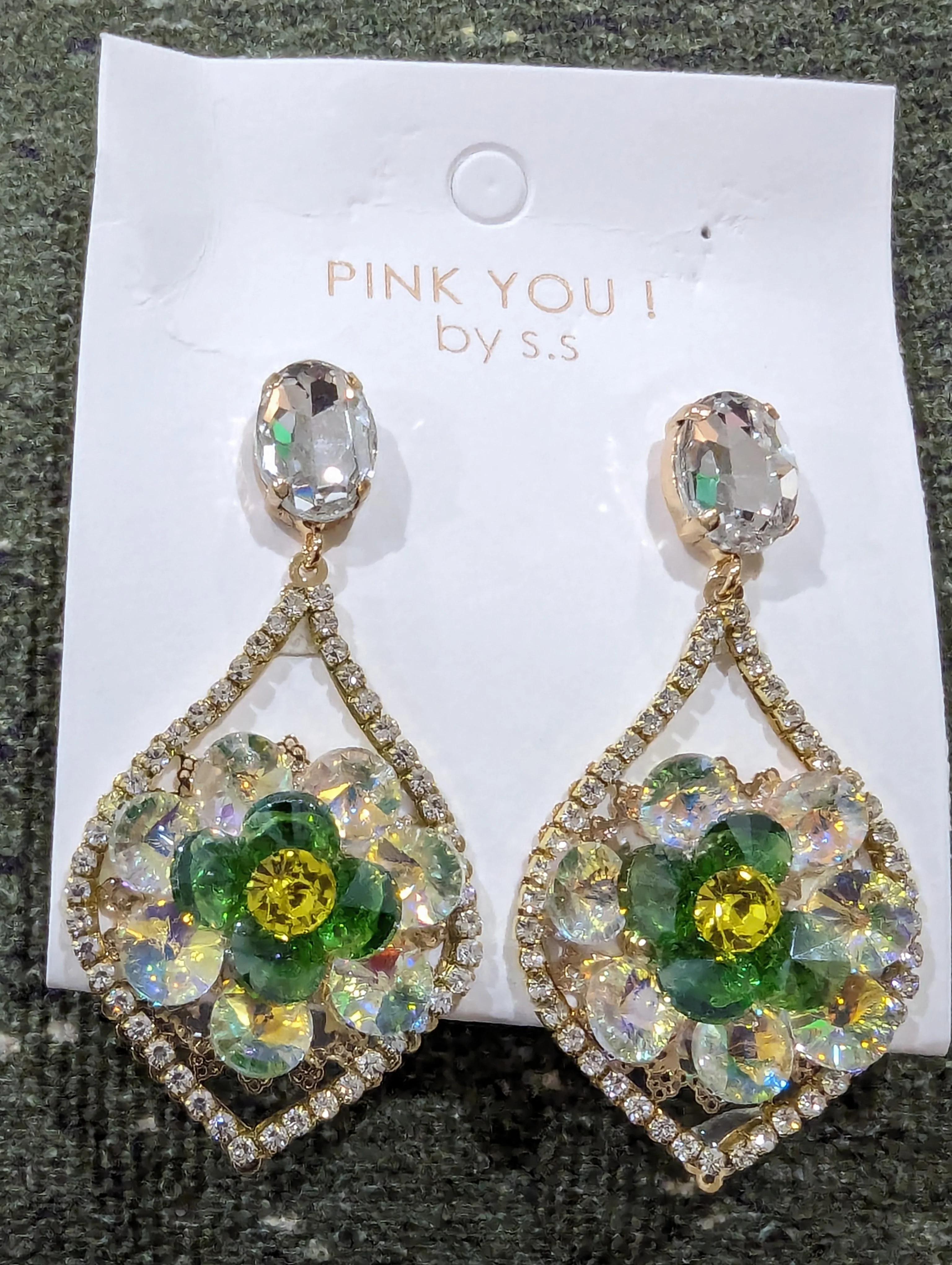 Large lime/green gold earrings - Image 3