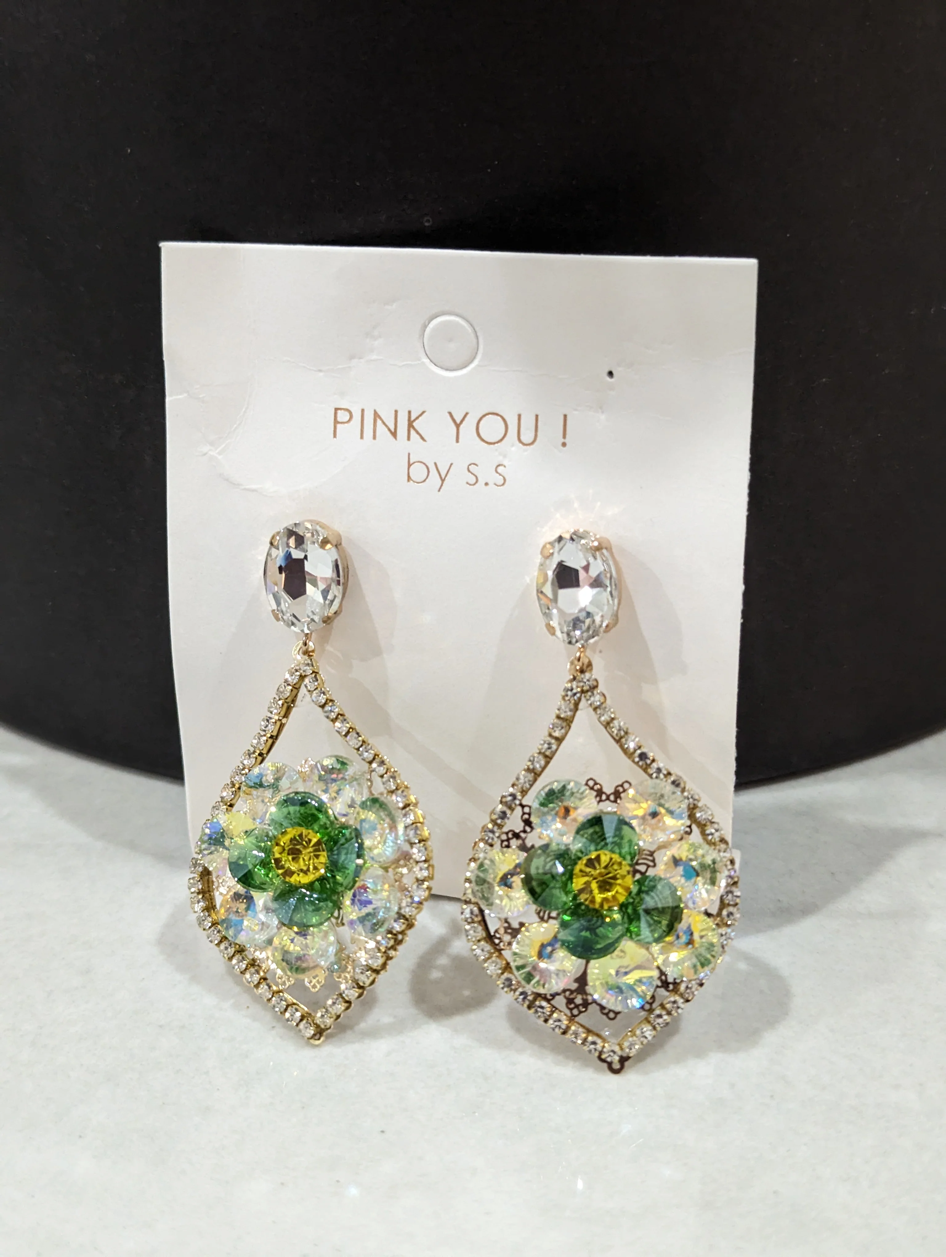 Large lime/green gold earrings - Image 4