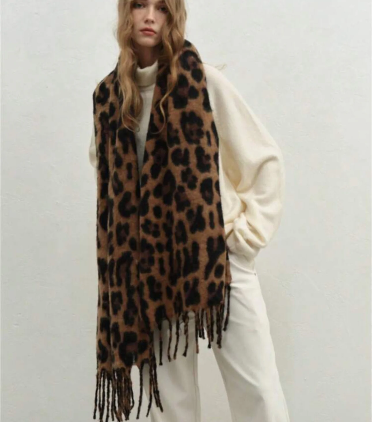Leopard print oversized fringe scarf - Image 3
