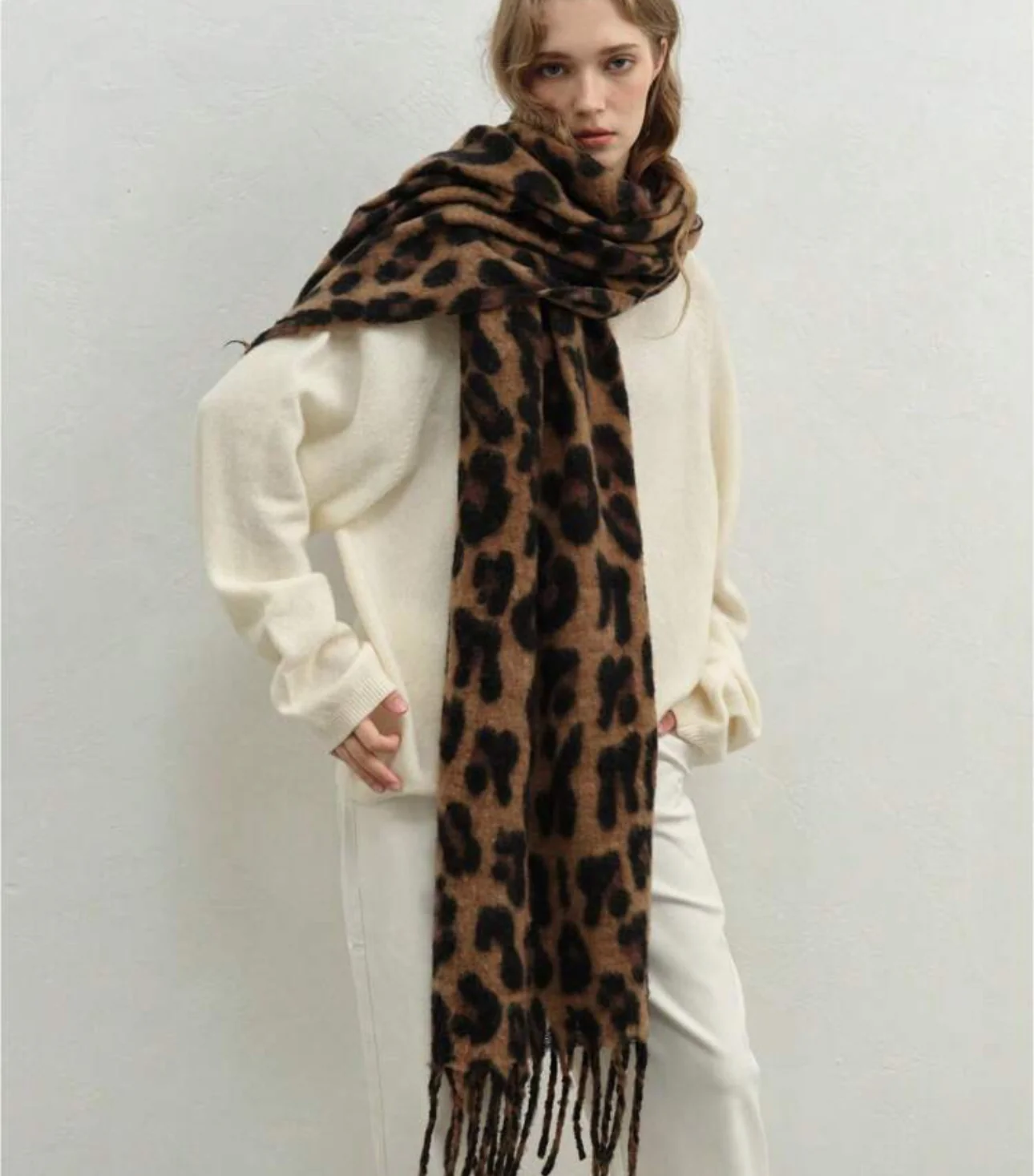 Leopard print oversized fringe scarf - Image 4