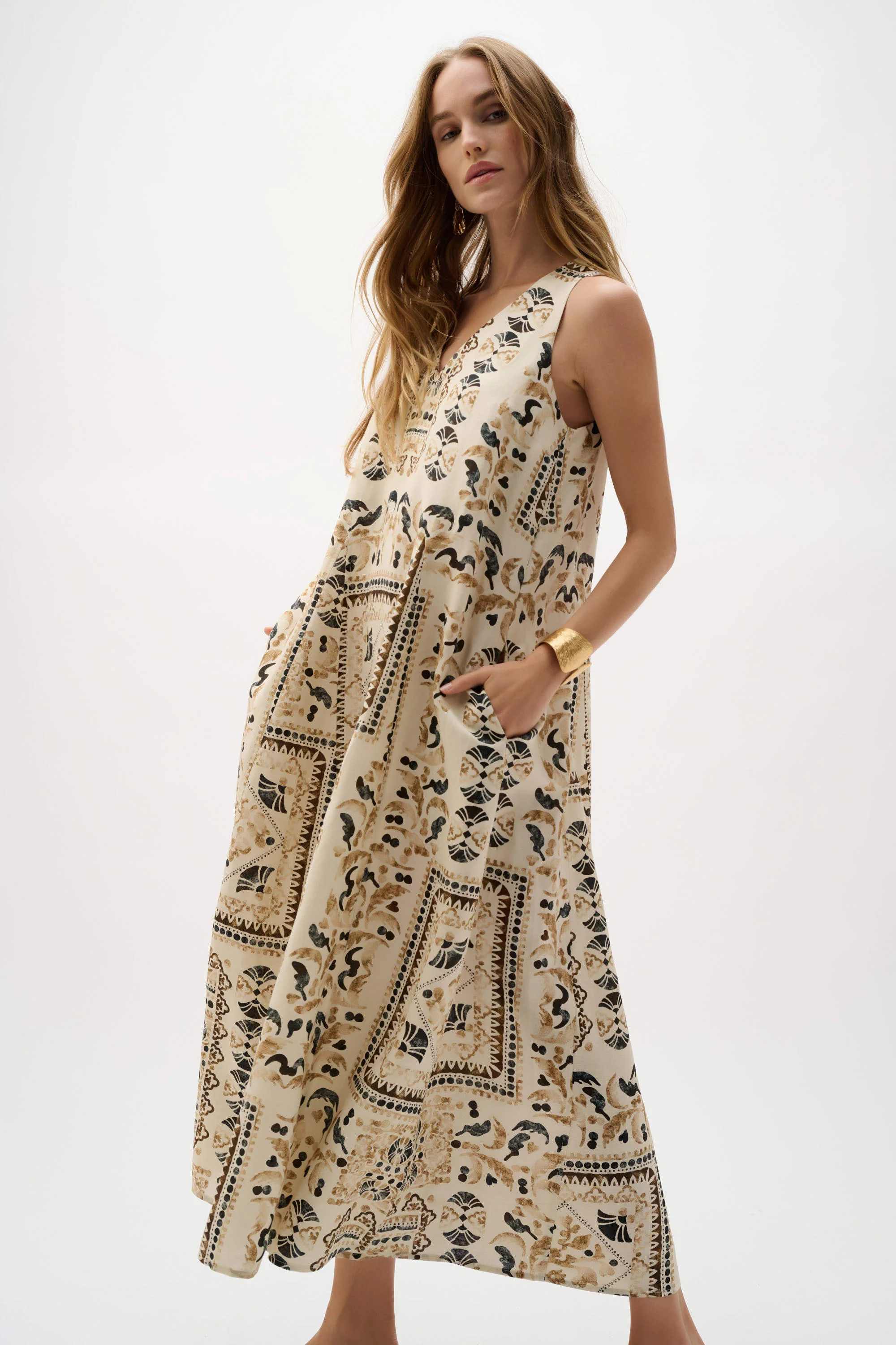 Linen Blend Scarf Print A-Line Dress
262908 Joseph Ribkoff - Image 3