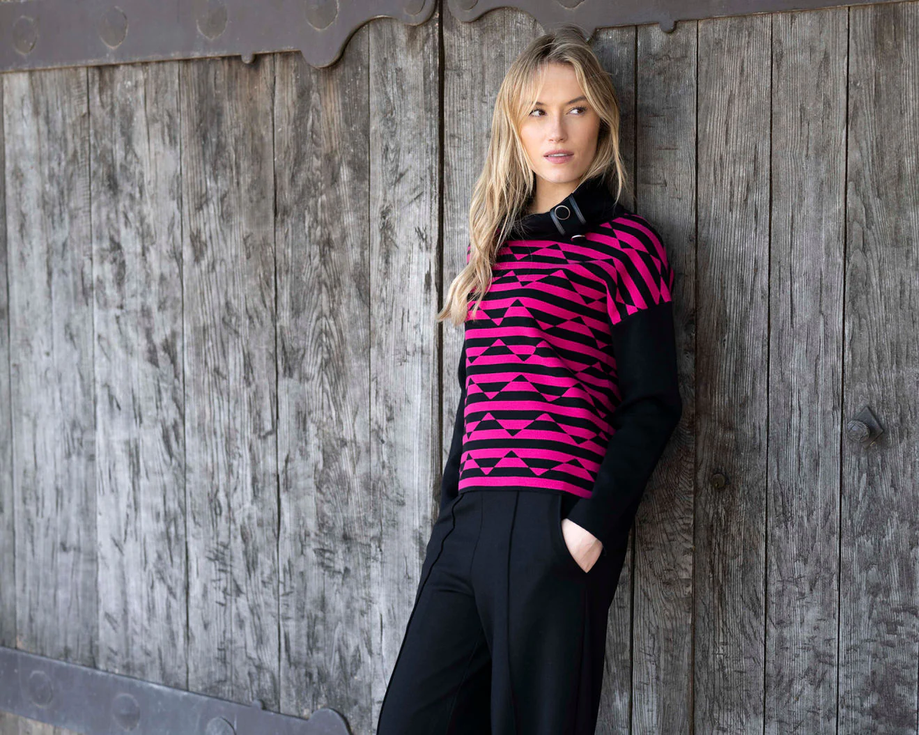 Marble 8106 Sweater – Colour 126 Pink & Black Geometric Knit