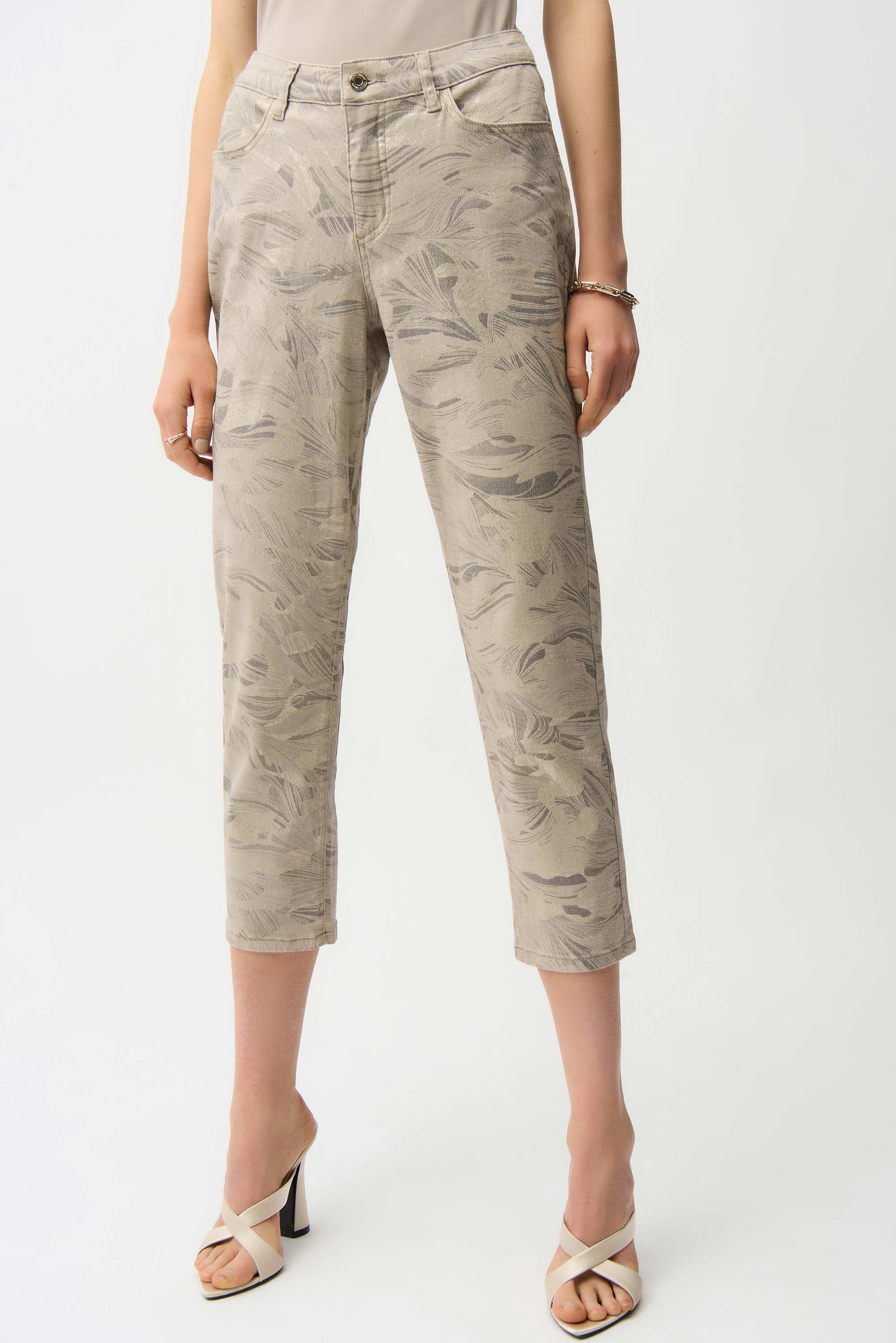 Metallic Abstract Print Slim Crop Jeans
261959 - Image 2