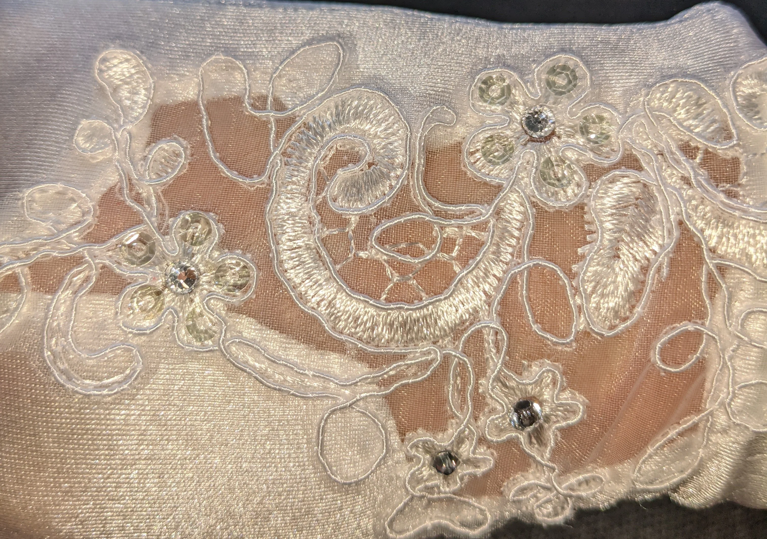 Open front lace glove - Image 4