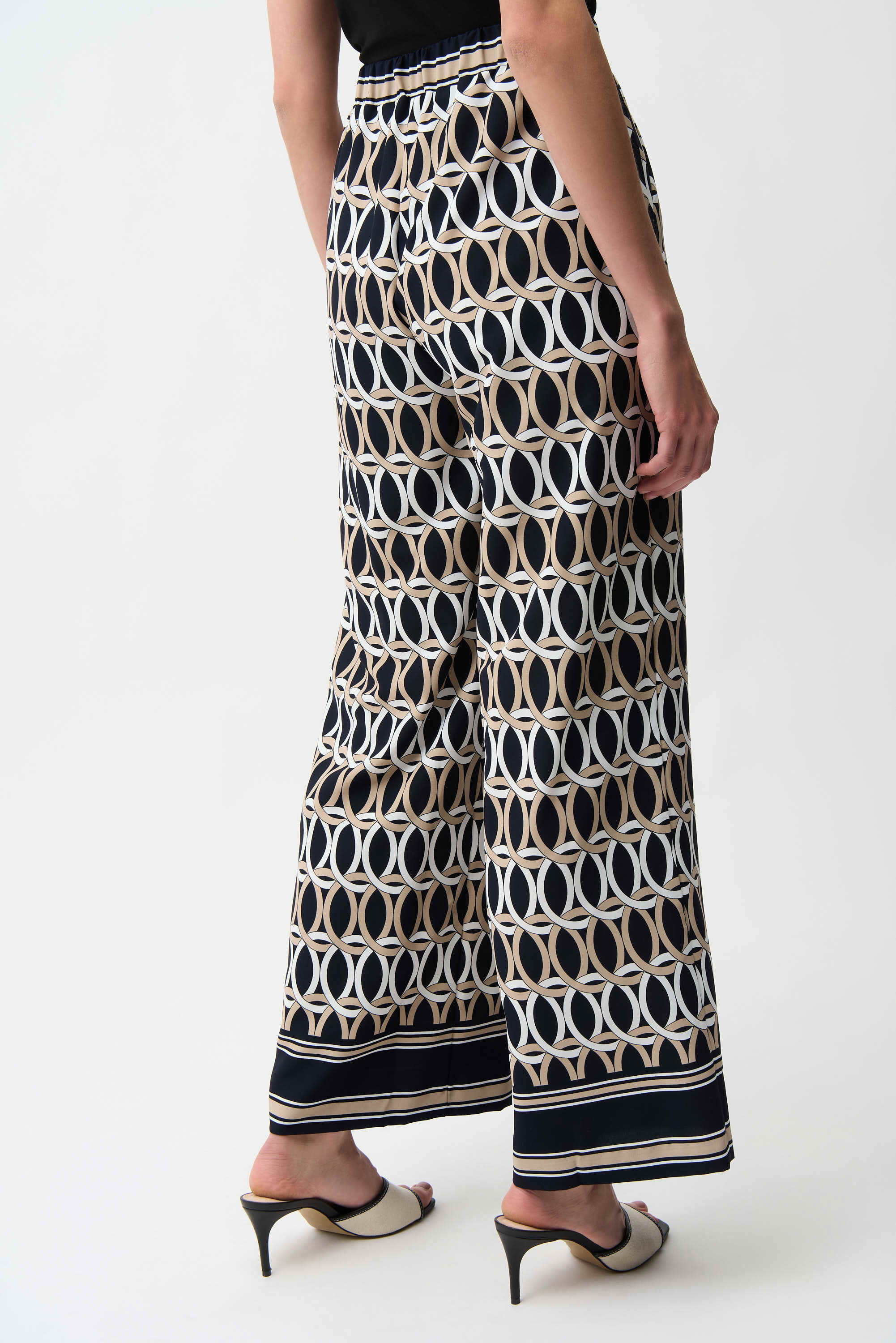 Recycled Woven Geometric Print Wide Leg Pull-On Pants
261058 - Image 2
