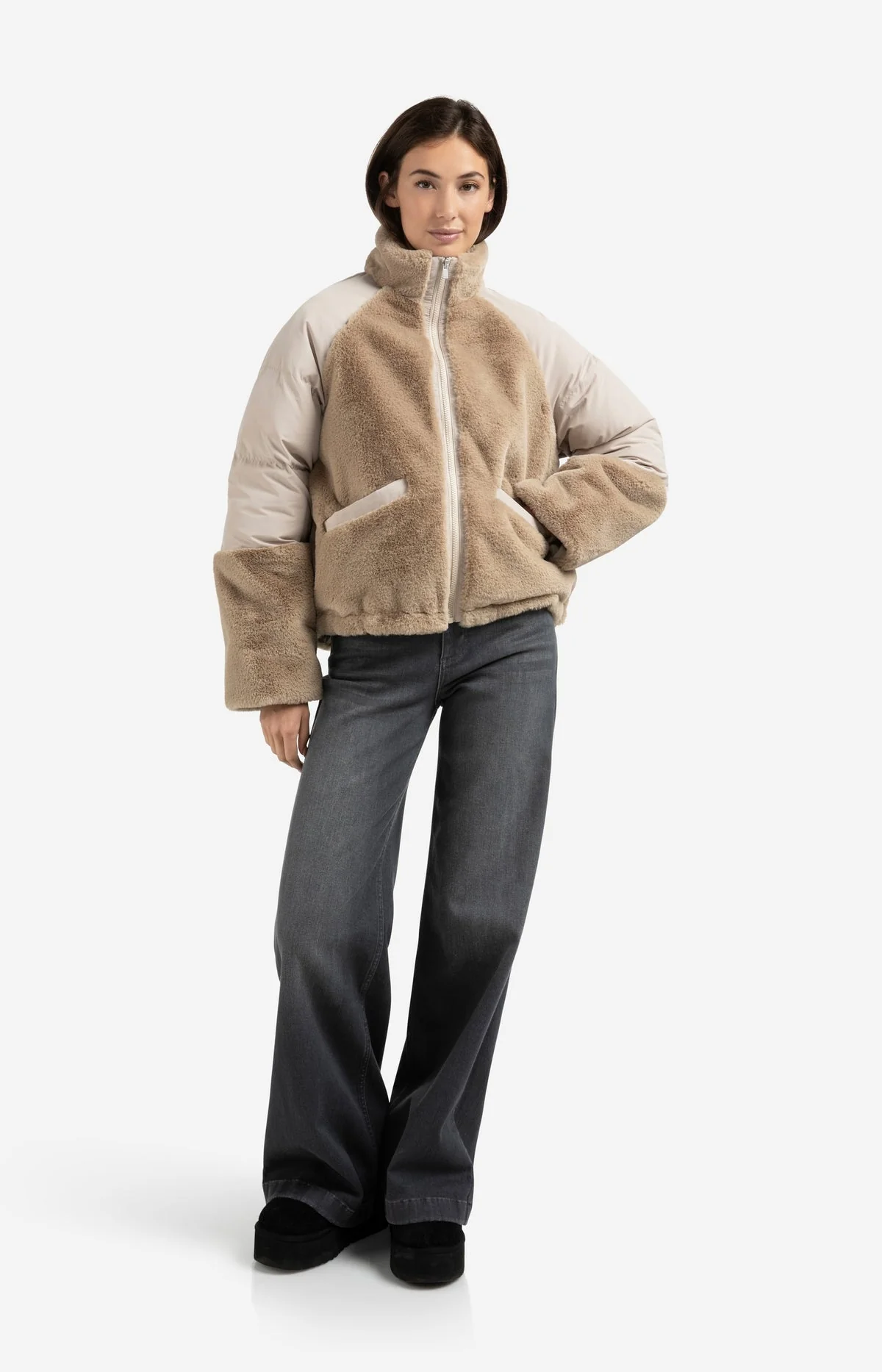 Short teddy jacket with padded sleeves - Image 3