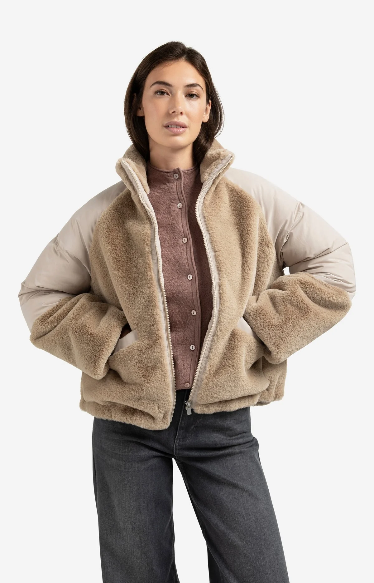 Short teddy jacket with padded sleeves - Image 5