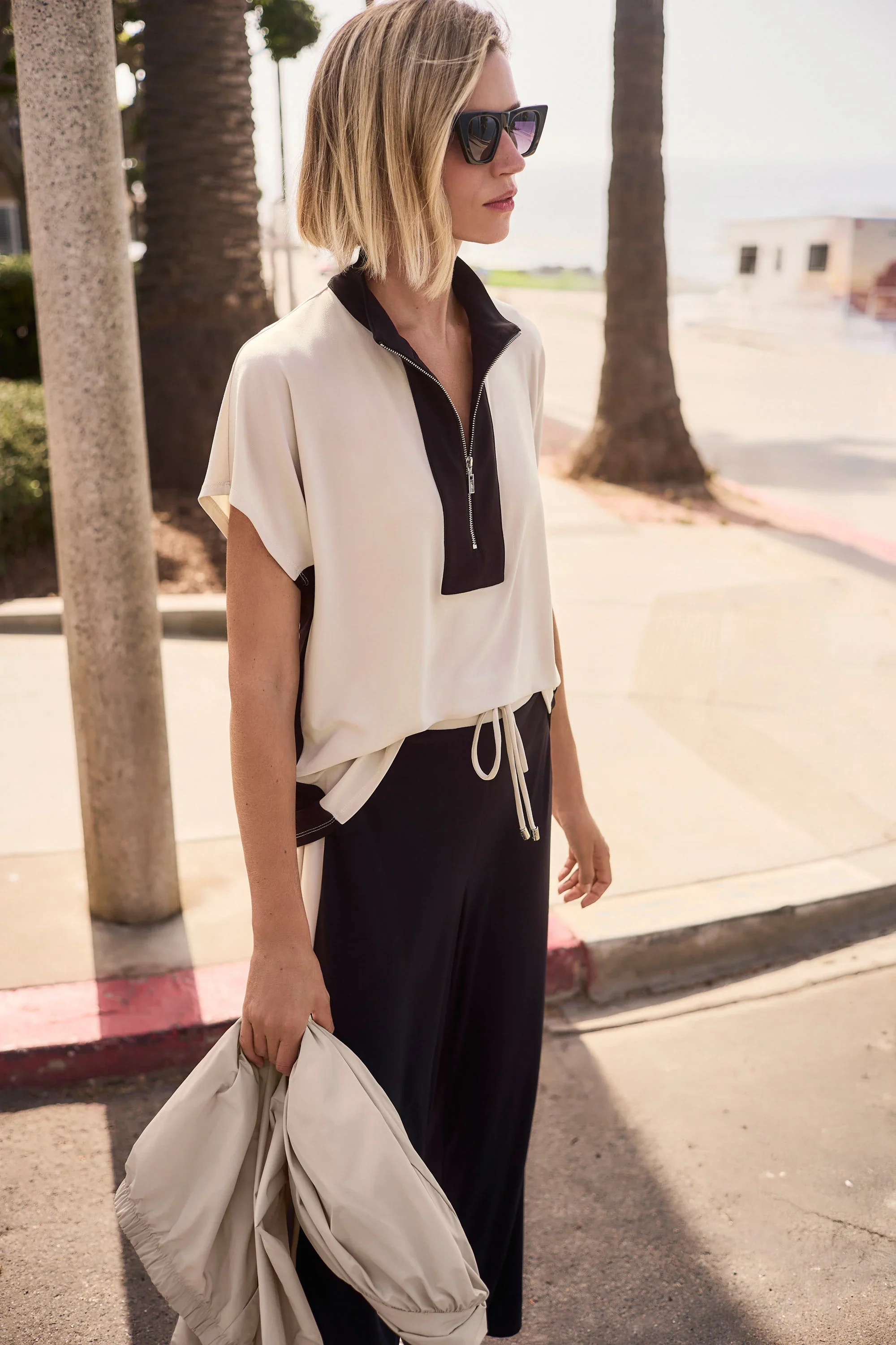 Silky Knit Color Block Straight Top With Zipped Collar
261611 - Image 5