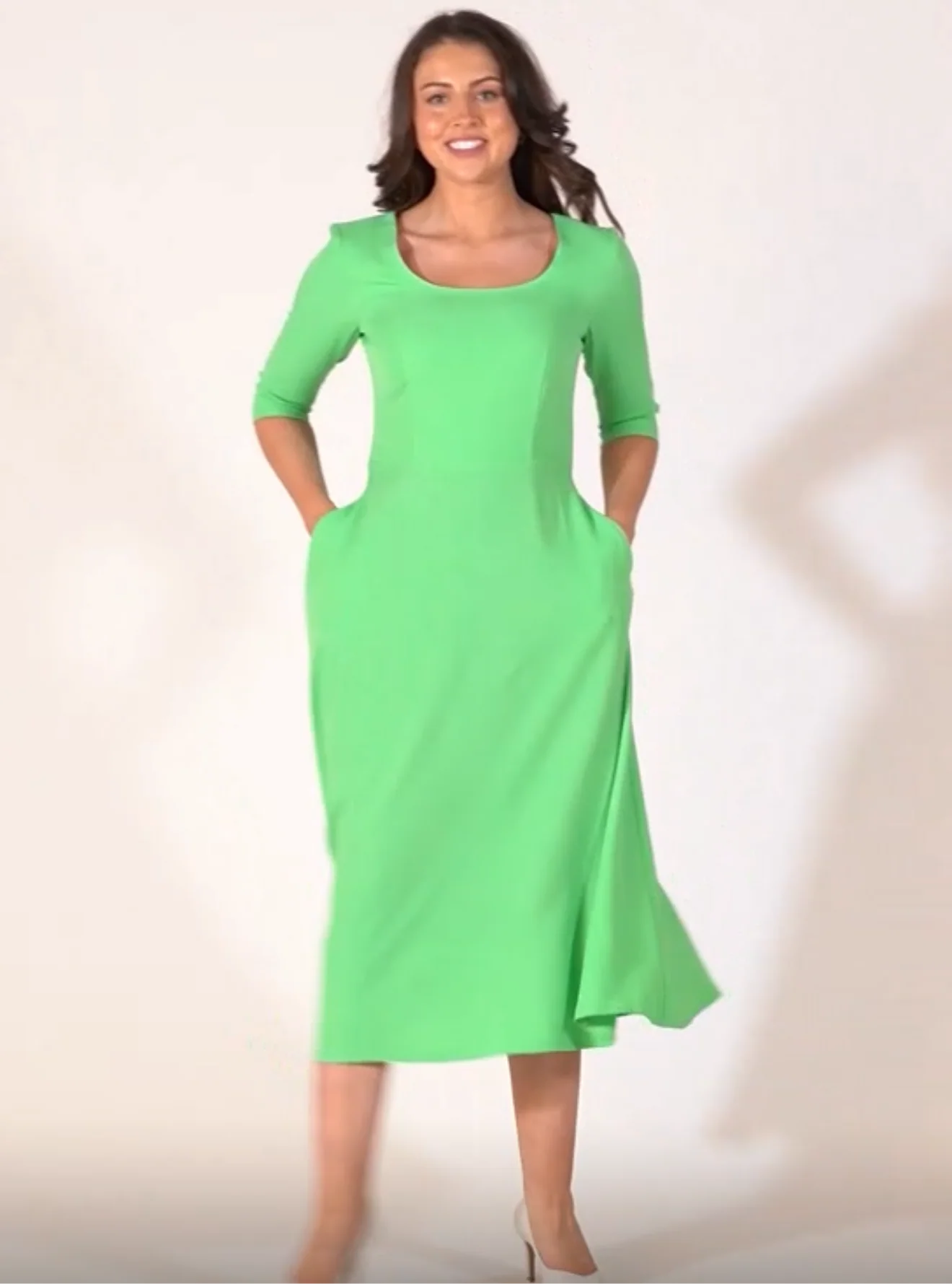 Sisolei green dress - Image 2