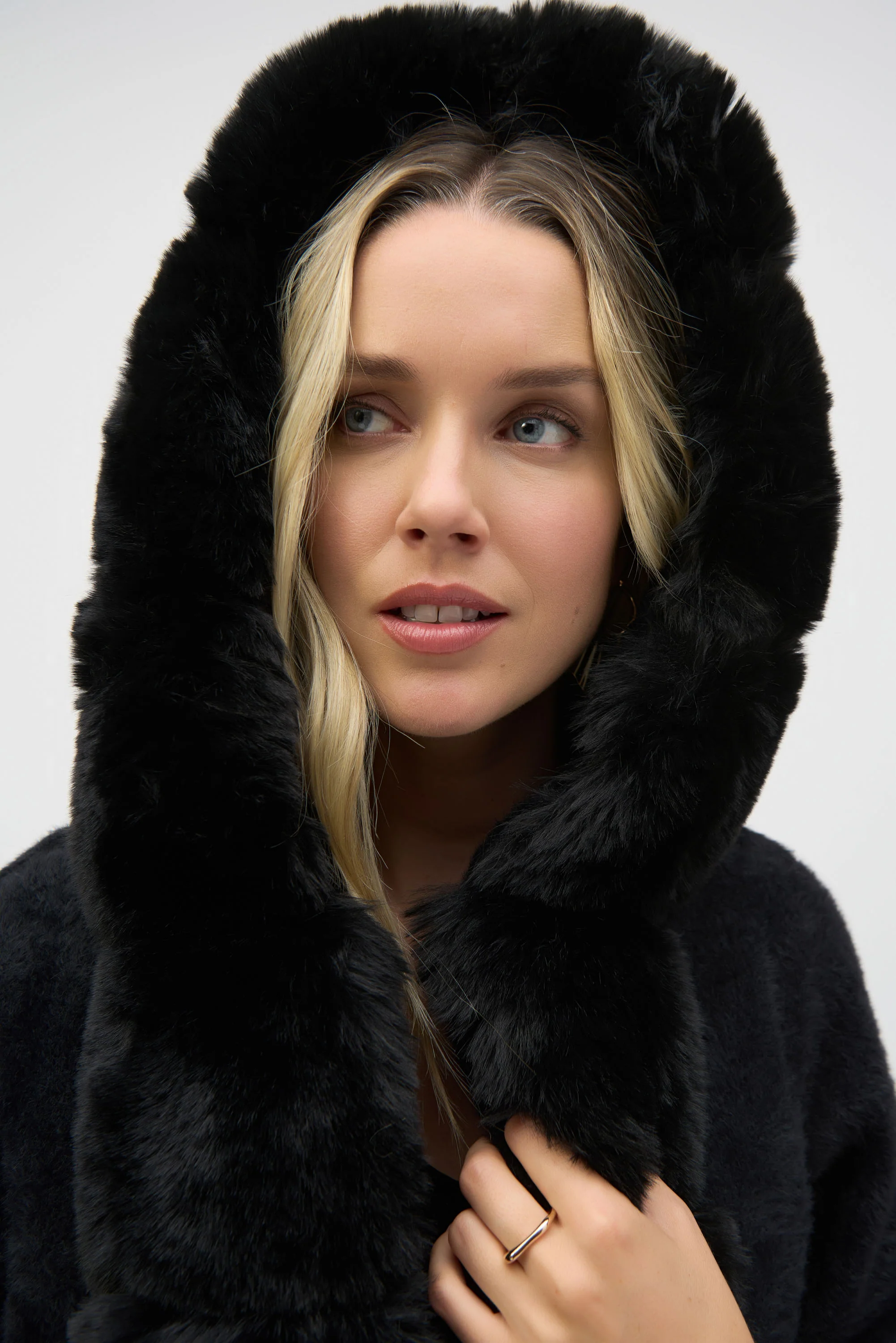 Sweater Knit and Faux Fur Hooded Coat 244929 - Image 4
