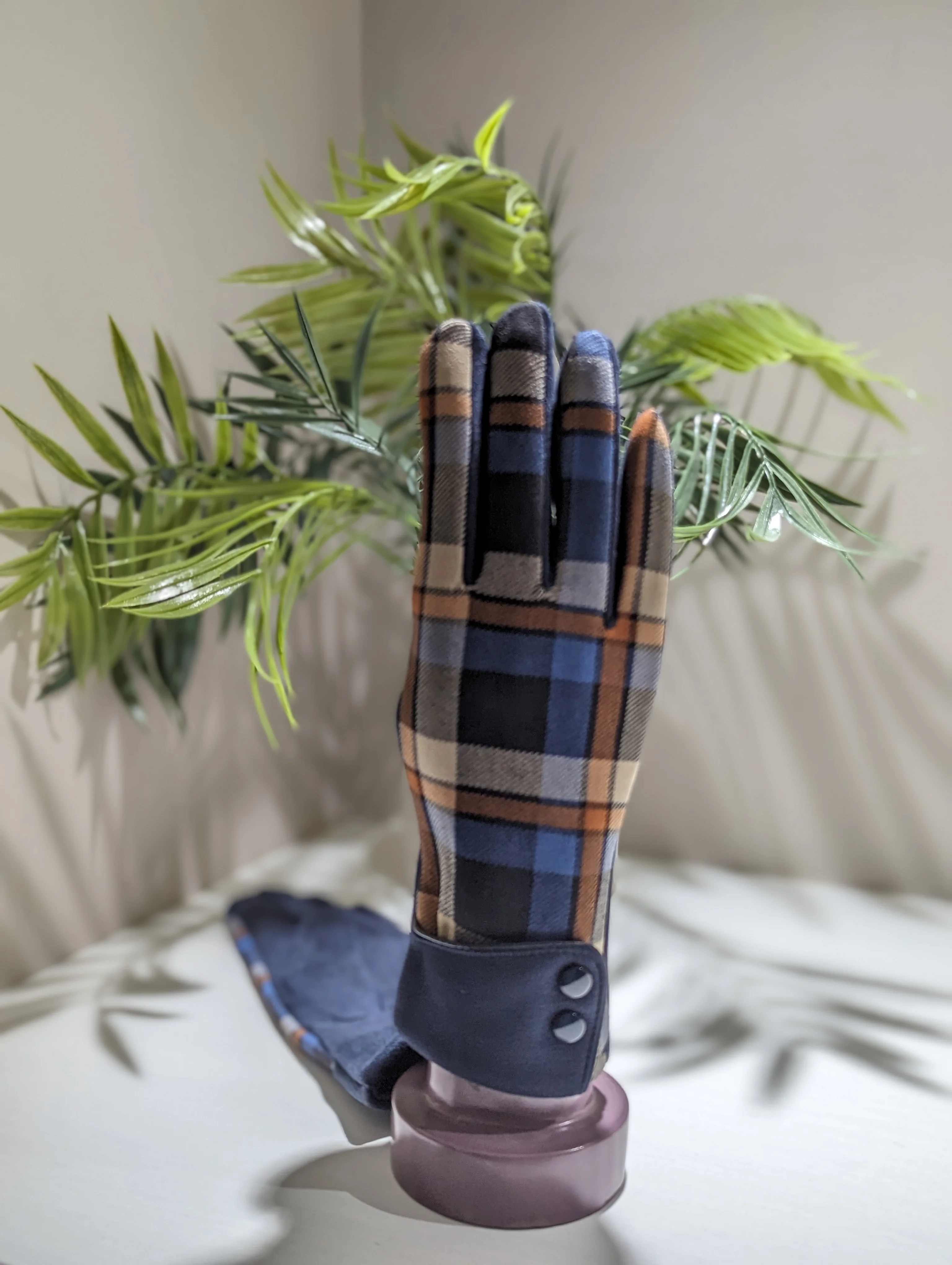 Tartan blue/tan glove - Image 2