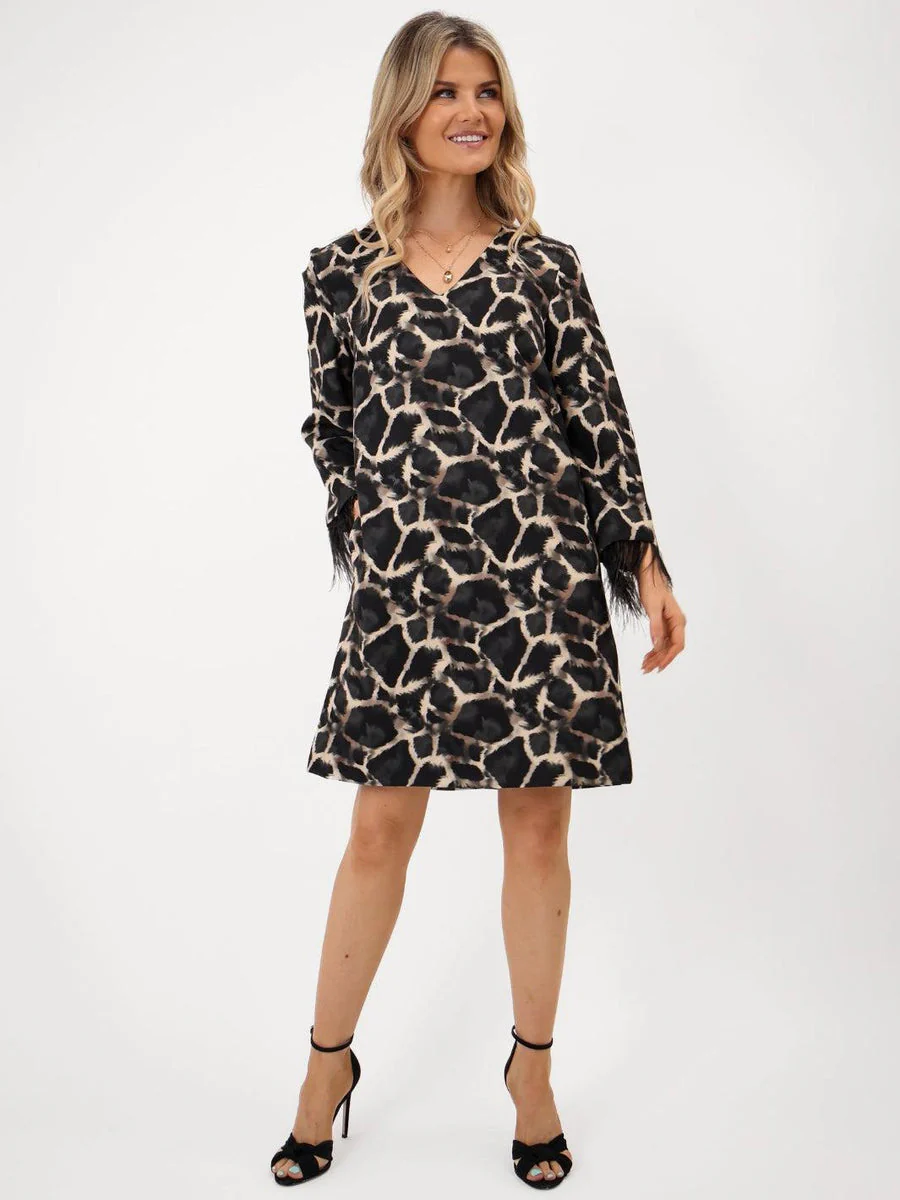 TAYLOR MINI SHIFT DRESS IN BLACK PRINT - Image 4