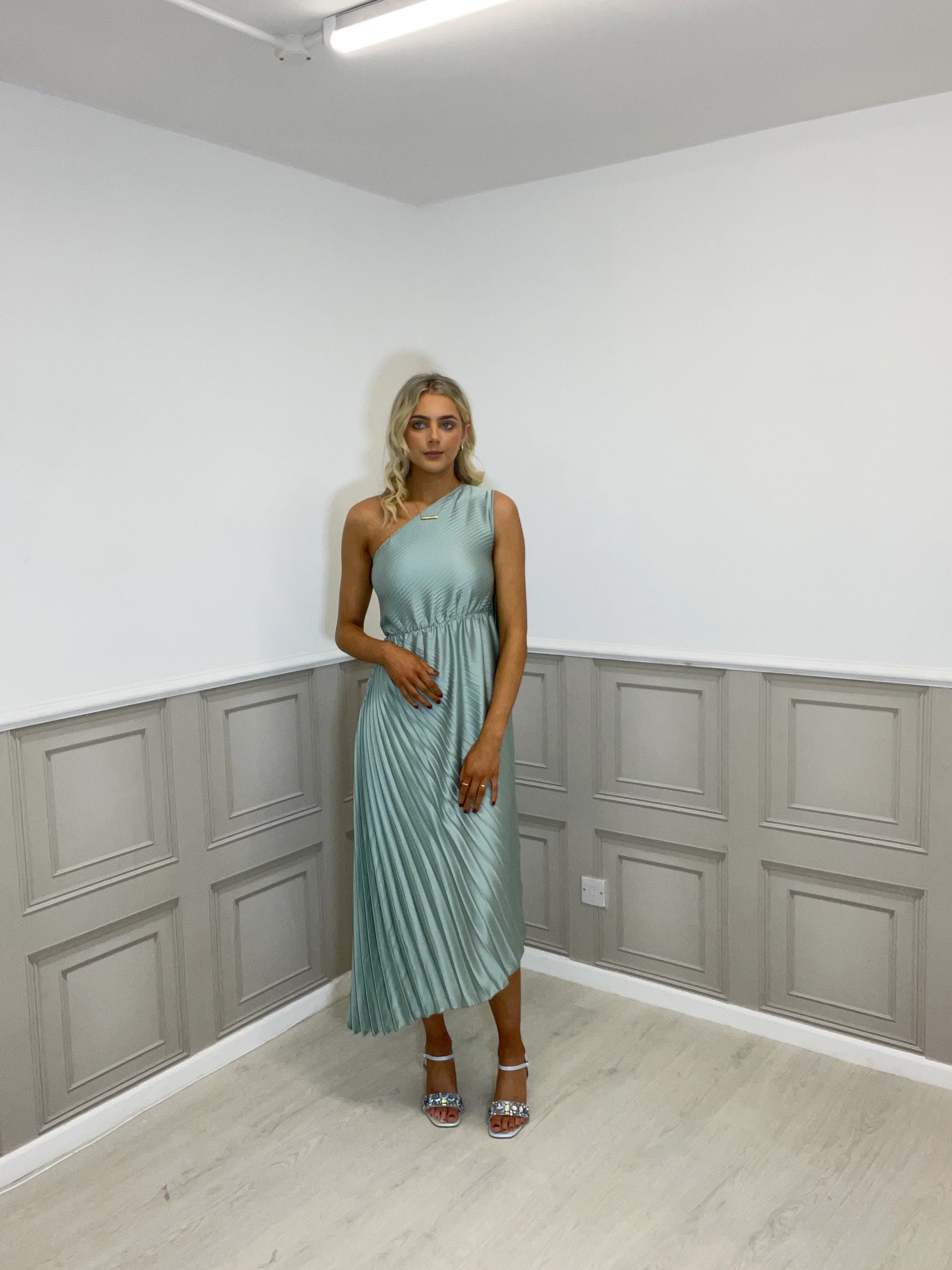 Tessa sage one shoulder dress - Image 5