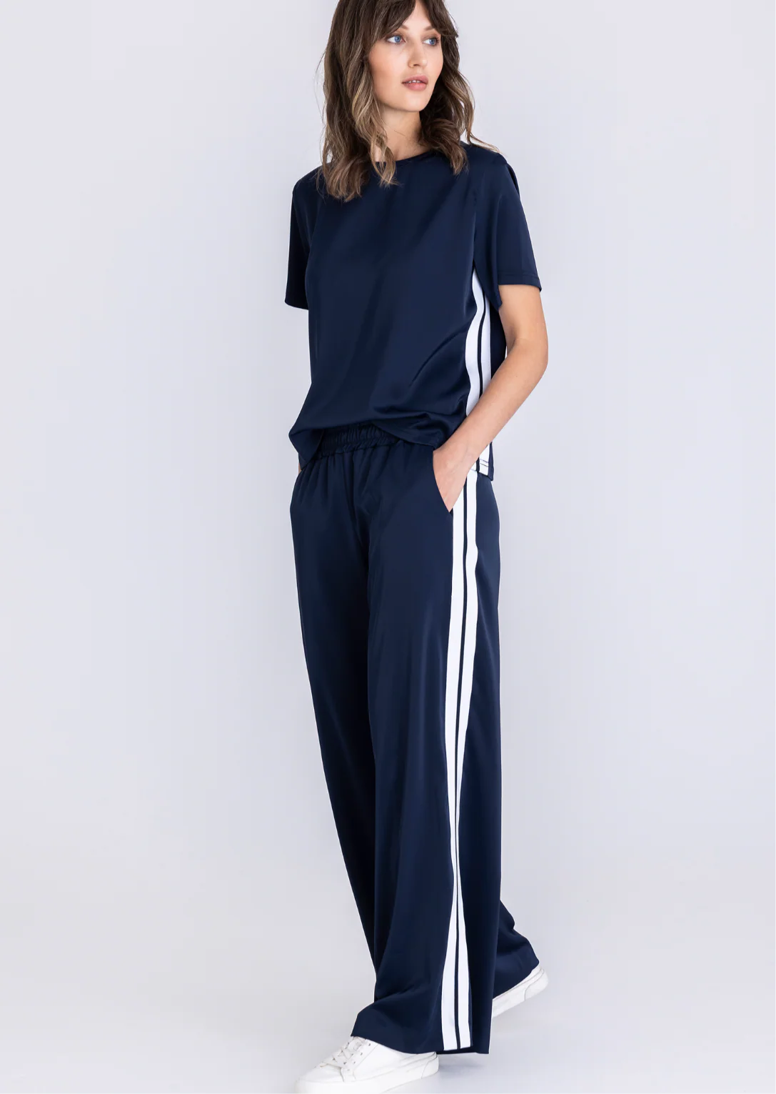 TUZZI 411.658 Diva state of mind- Navy wide leg track bottoms - Image 6