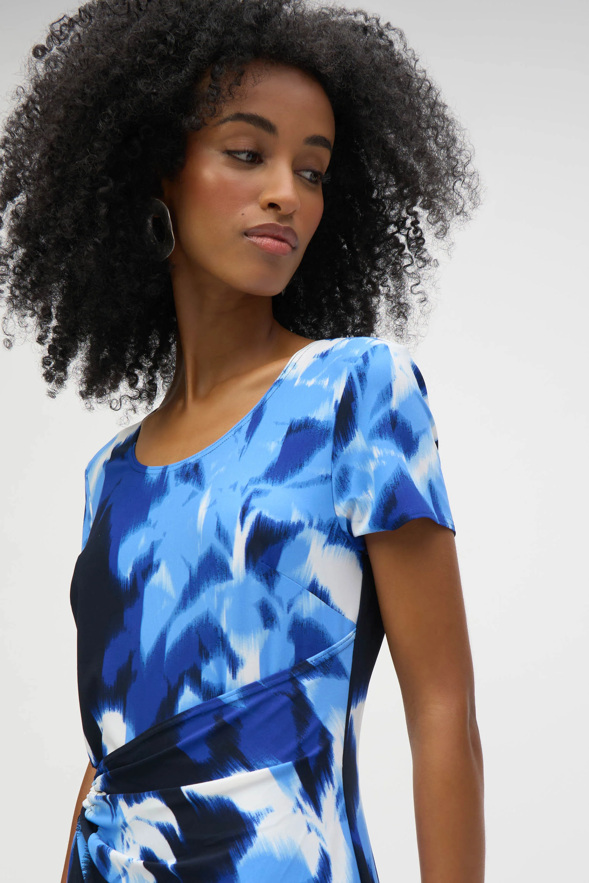 Silky Knit Tropical Print Sheath Dress
252179 - Image 3