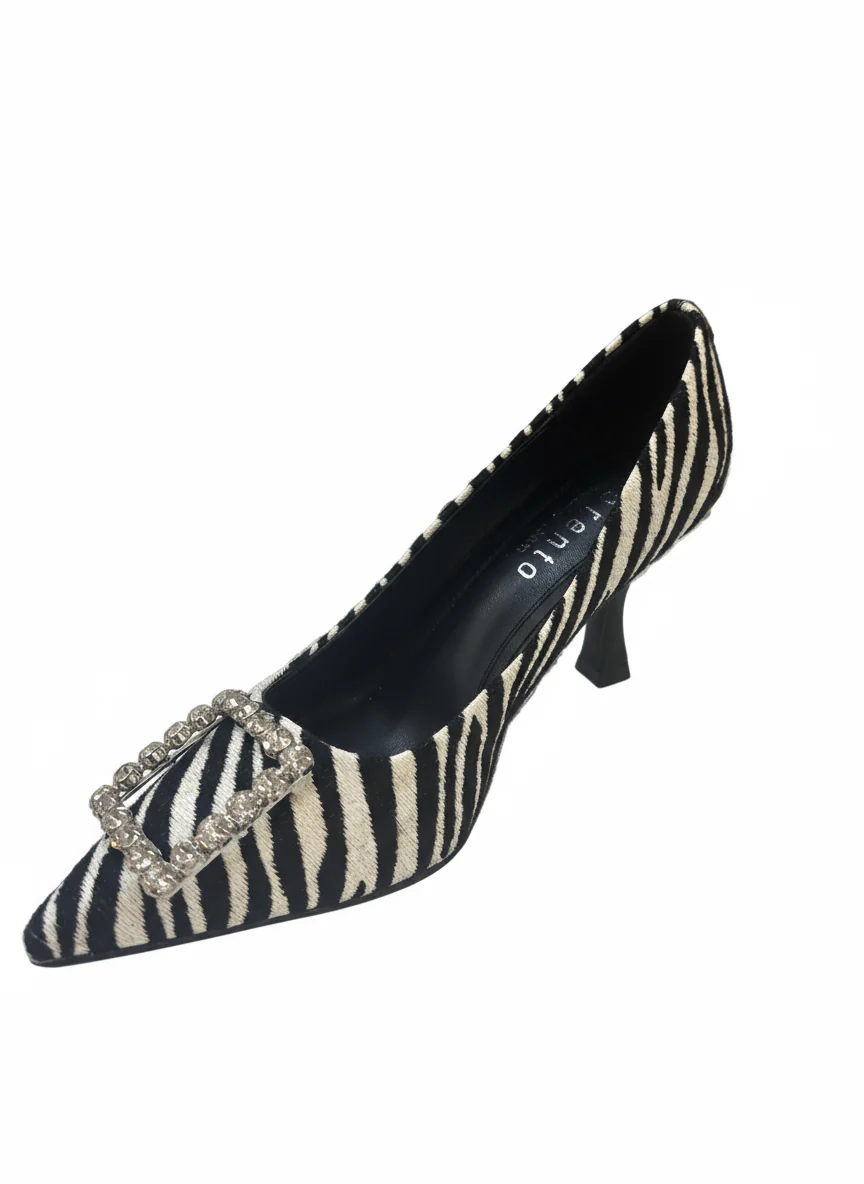 Sorento meadow point tribe/ white heels