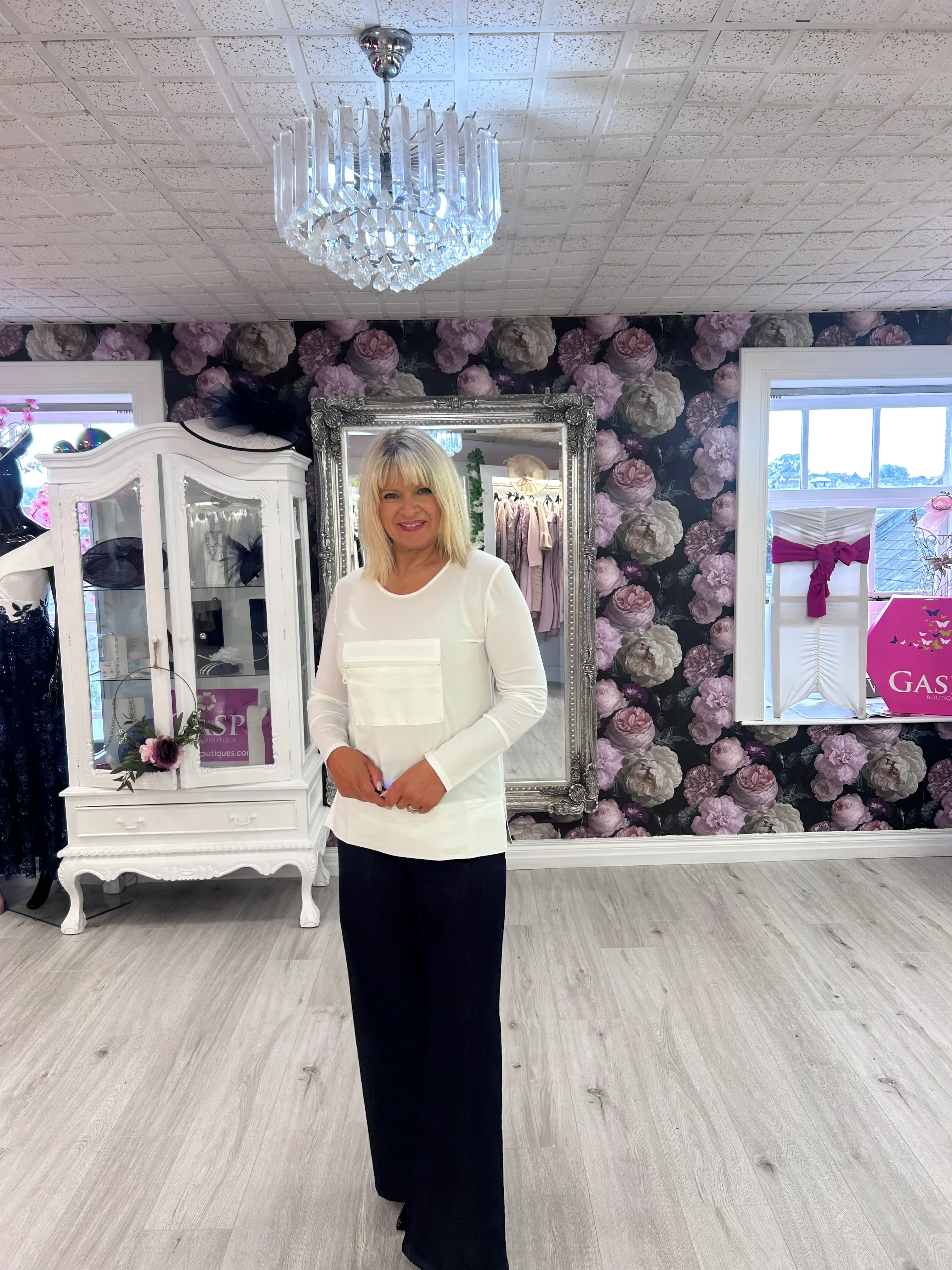 Inco Cream Long Sleeve Top with Front Zip Pocket - Image 2