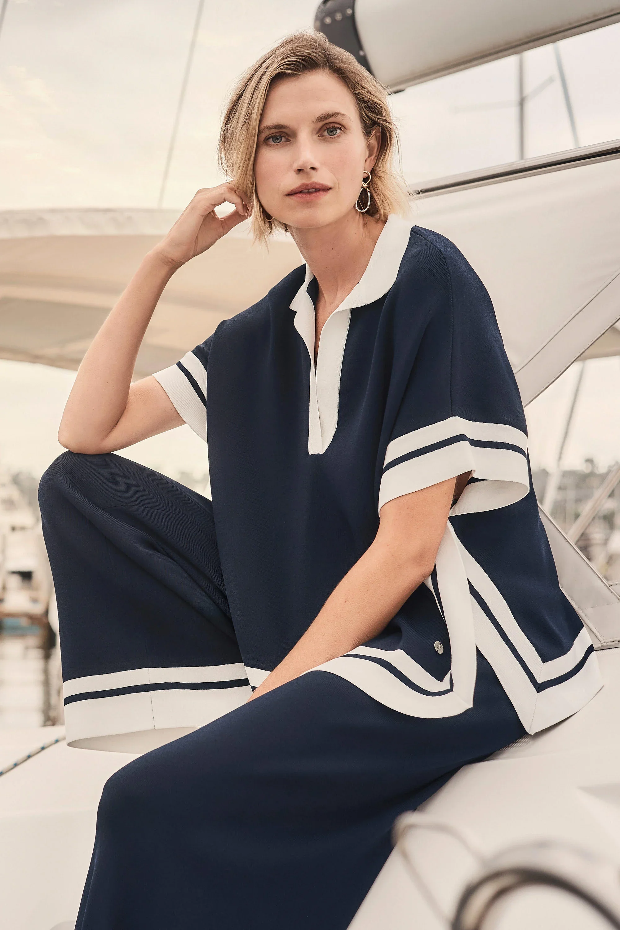 Viscose Blend Boxy Sweater With Stripe Detail
261941